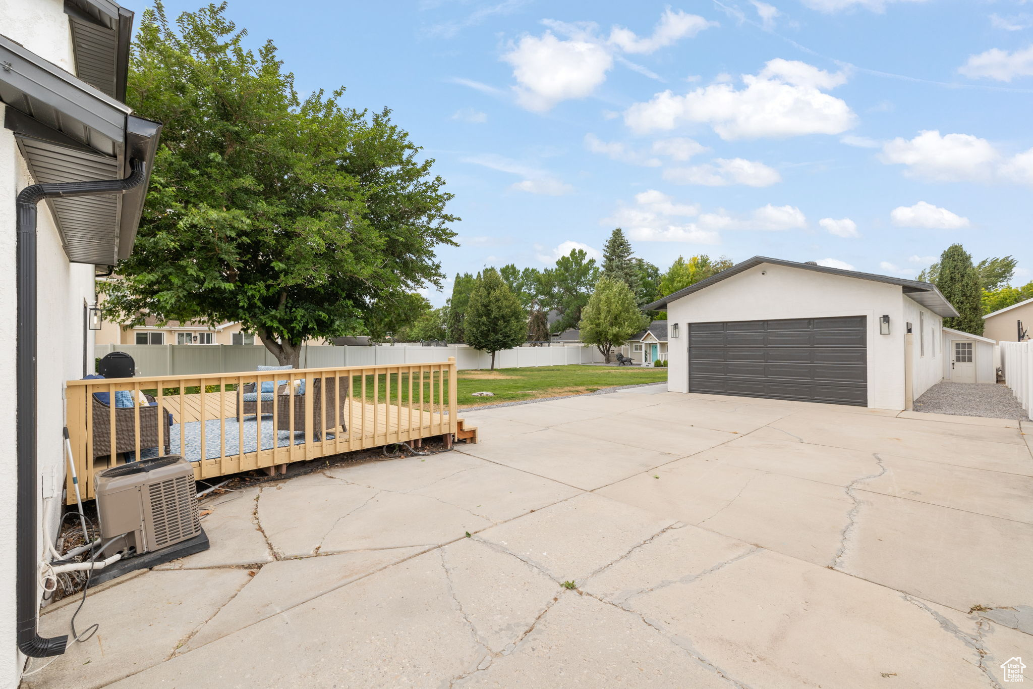 CLOVER RIDGE - Residential