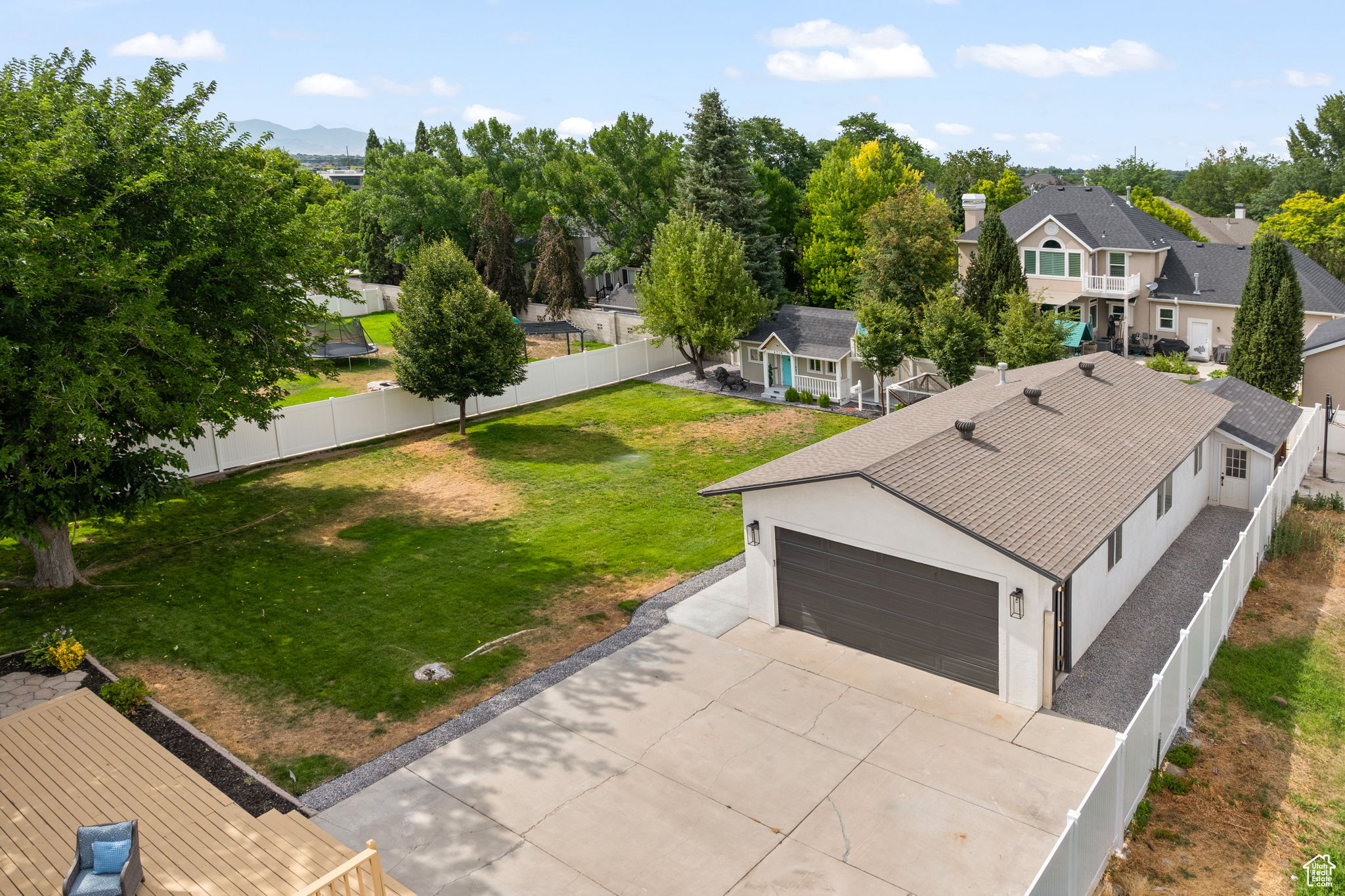 CLOVER RIDGE - Residential