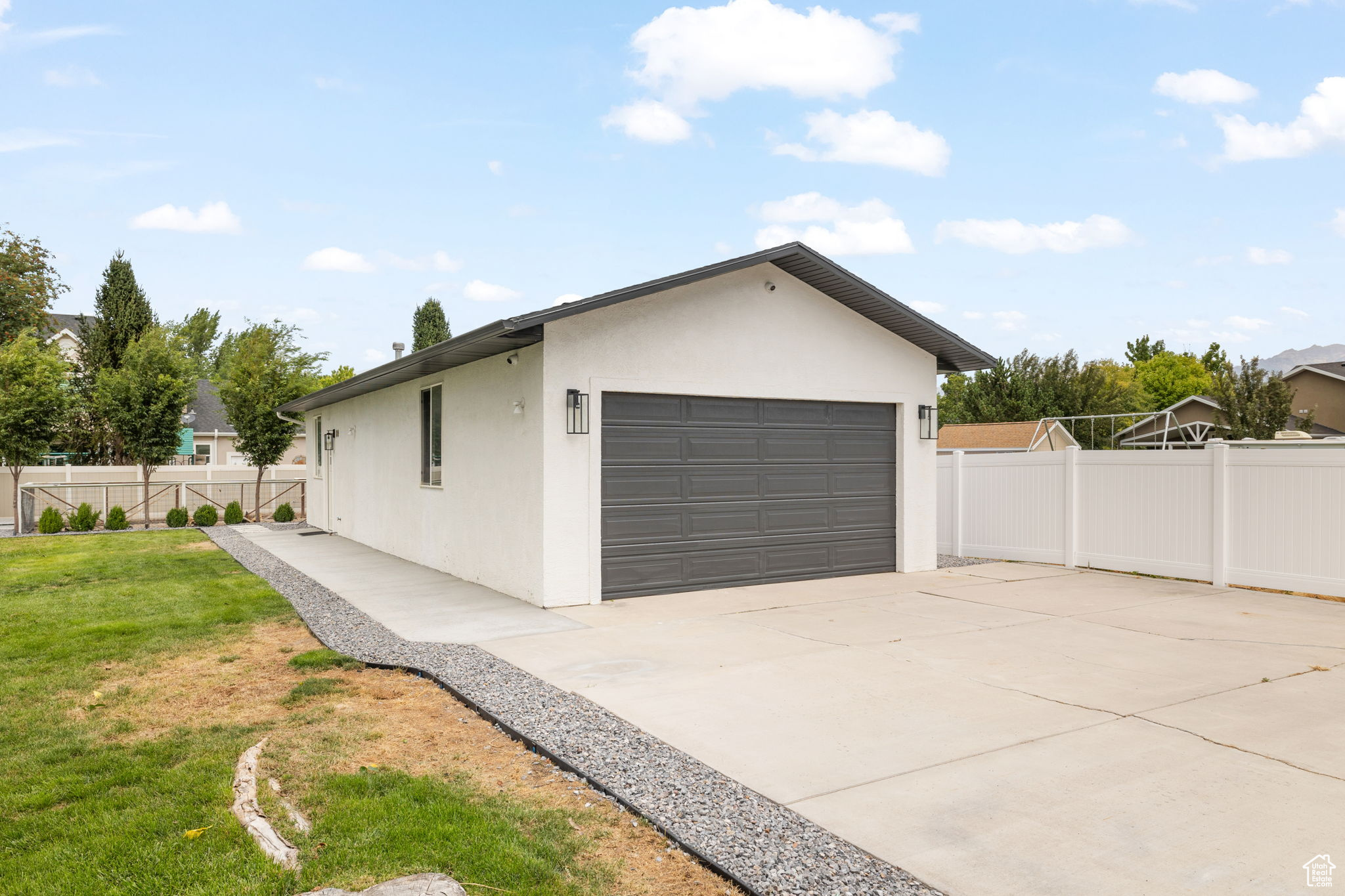 CLOVER RIDGE - Residential