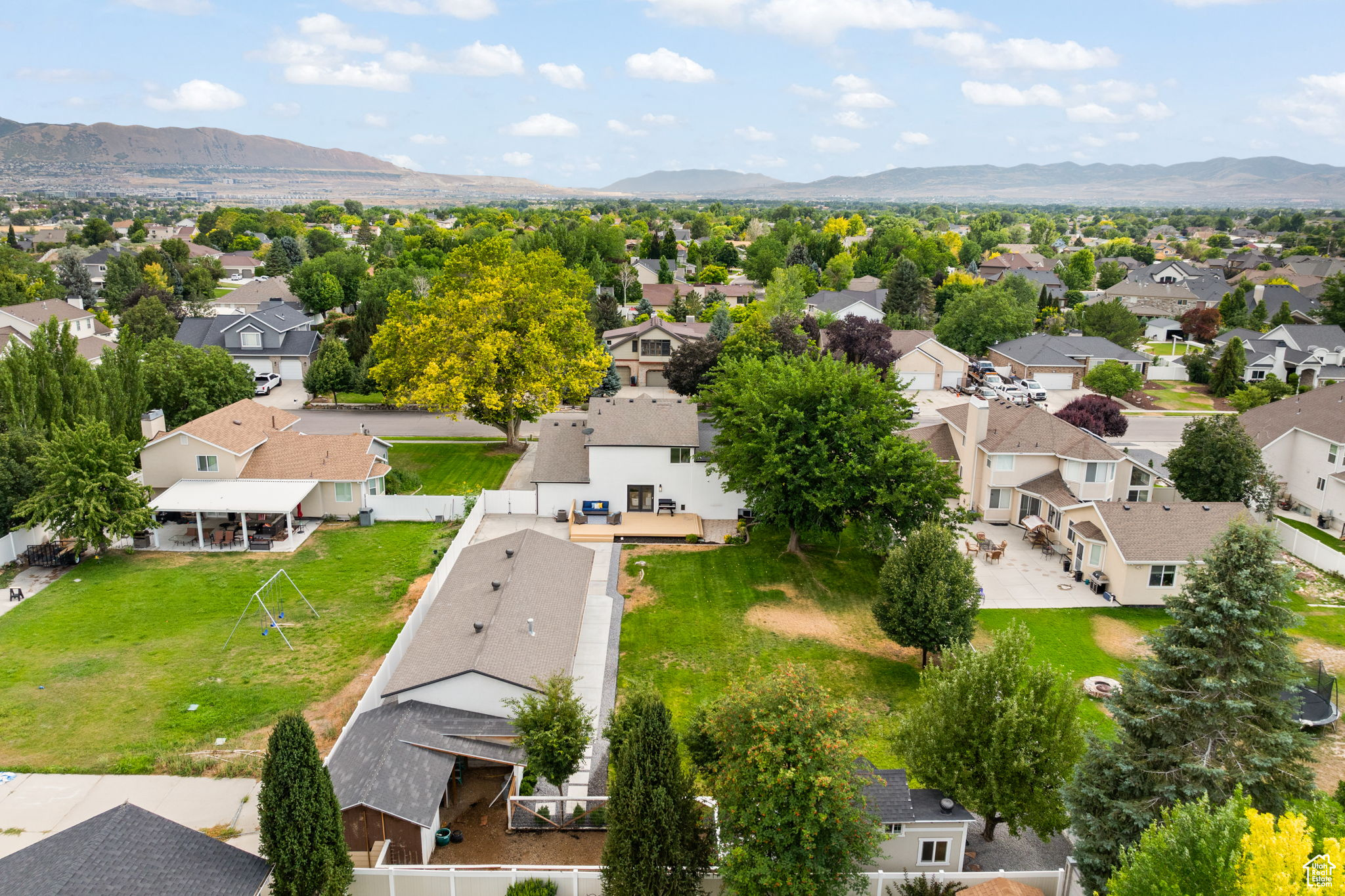 CLOVER RIDGE - Residential