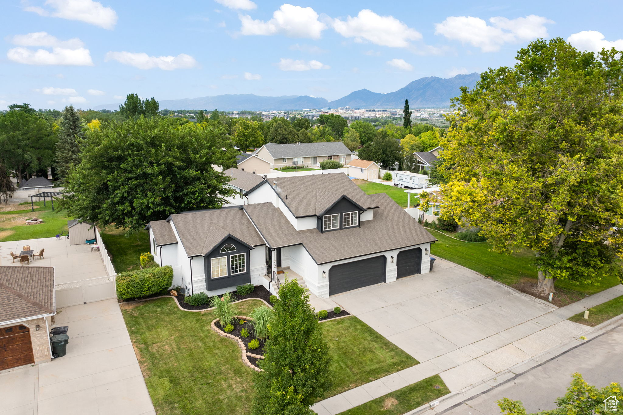 CLOVER RIDGE - Residential