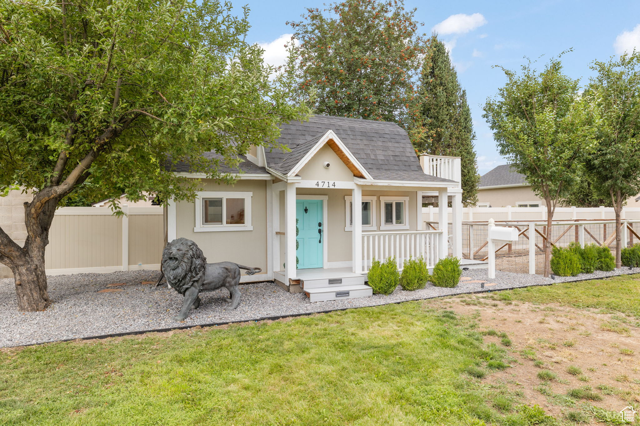 CLOVER RIDGE - Residential