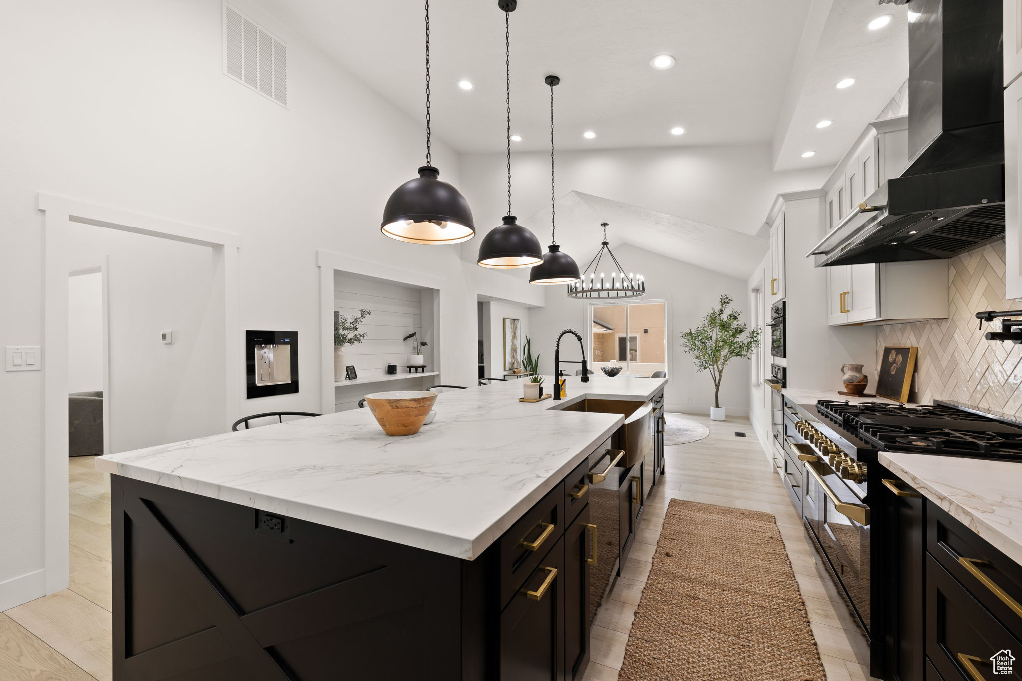 CLOVER RIDGE - Residential