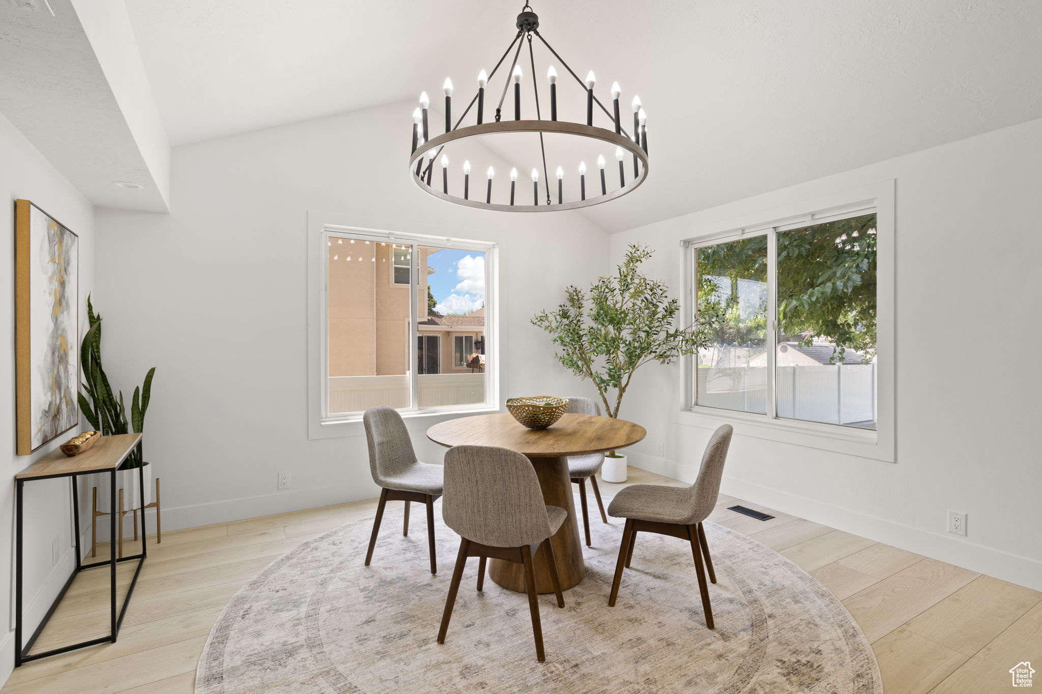 CLOVER RIDGE - Residential