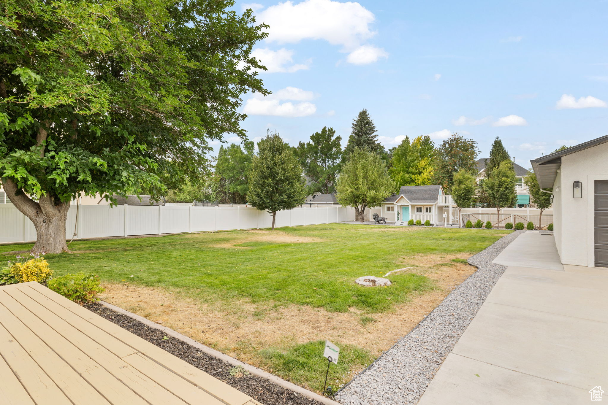 CLOVER RIDGE - Residential