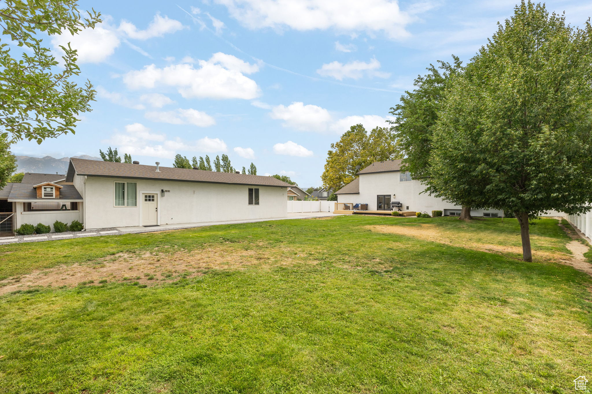 CLOVER RIDGE - Residential