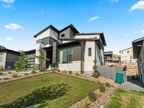Tiny photo for 5488 N VALLEY VIEW RD, Lehi, UT 84048 (MLS # 2139633)