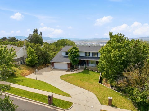 Tiny photo for 2902 S 650 E, Bountiful, UT 84010 (MLS # 2180564)