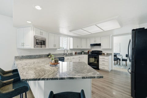 Tiny photo for 2902 S 650 E, Bountiful, UT 84010 (MLS # 2180564)