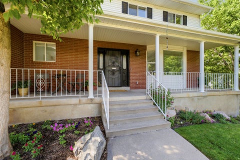 Tiny photo for 2902 S 650 E, Bountiful, UT 84010 (MLS # 2180564)