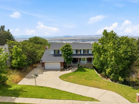 Tiny photo for 2902 S 650 E, Bountiful, UT 84010 (MLS # 2180564)