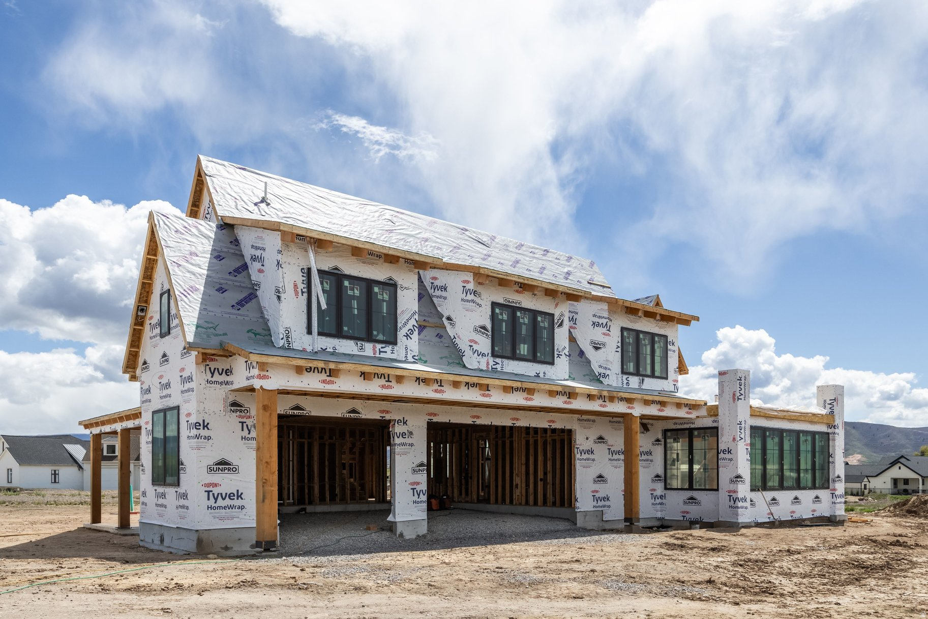 SADDLE CREEK - Residential