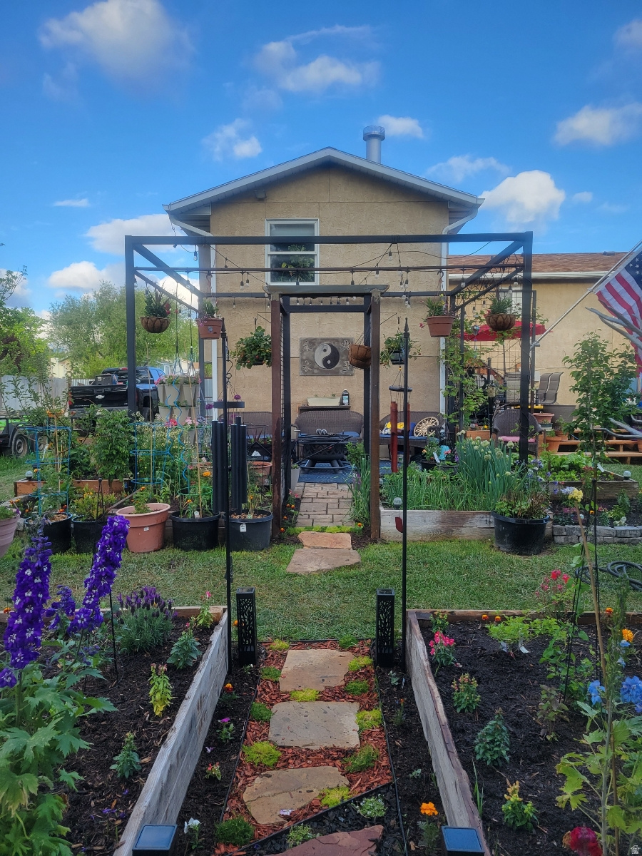 OQUIRRH ESTATES - Residential