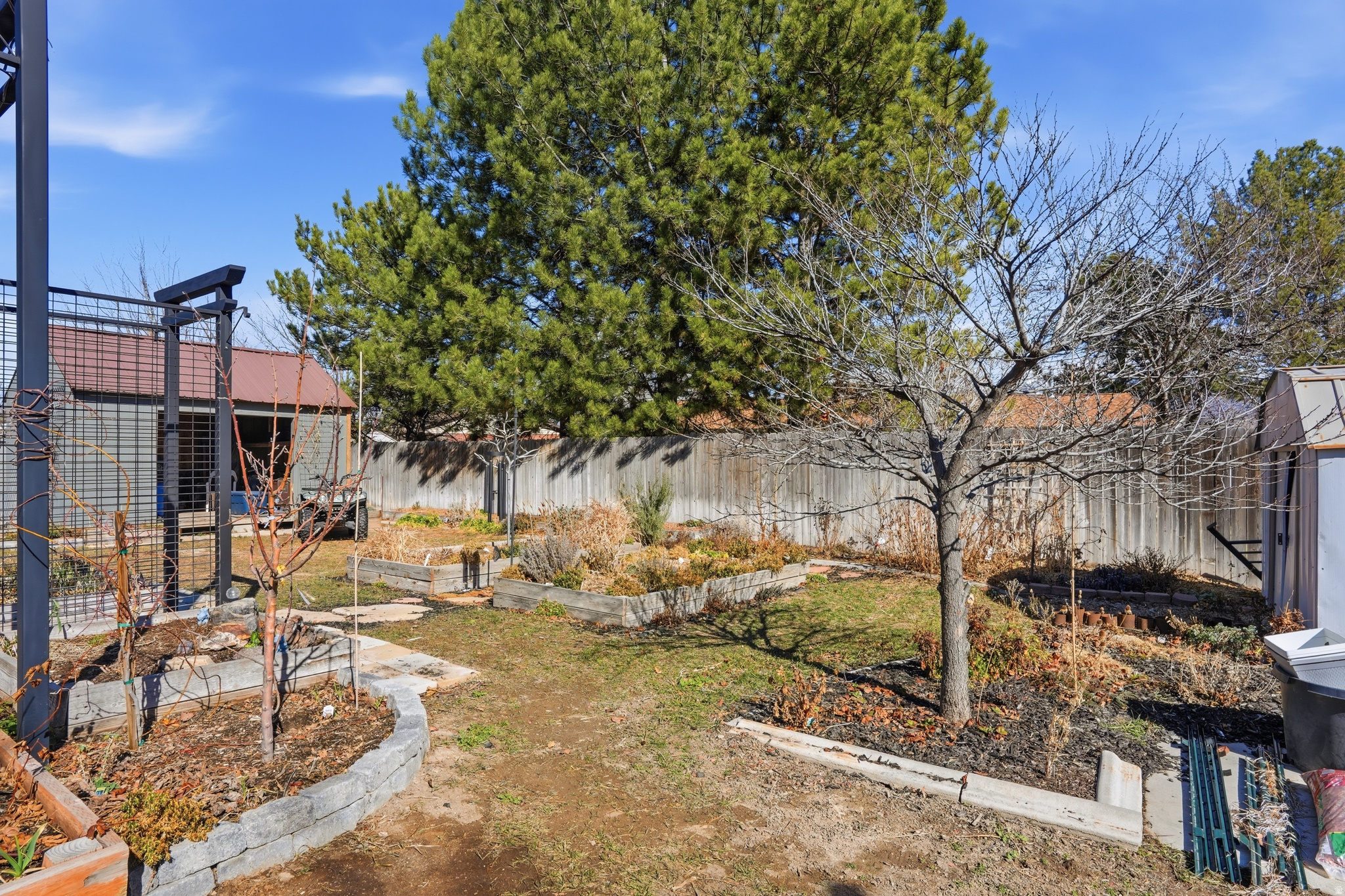 OQUIRRH ESTATES - Residential