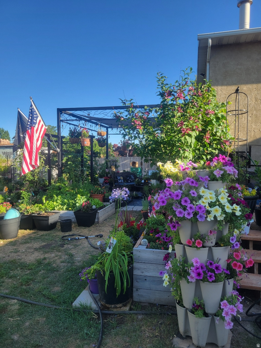 OQUIRRH ESTATES - Residential