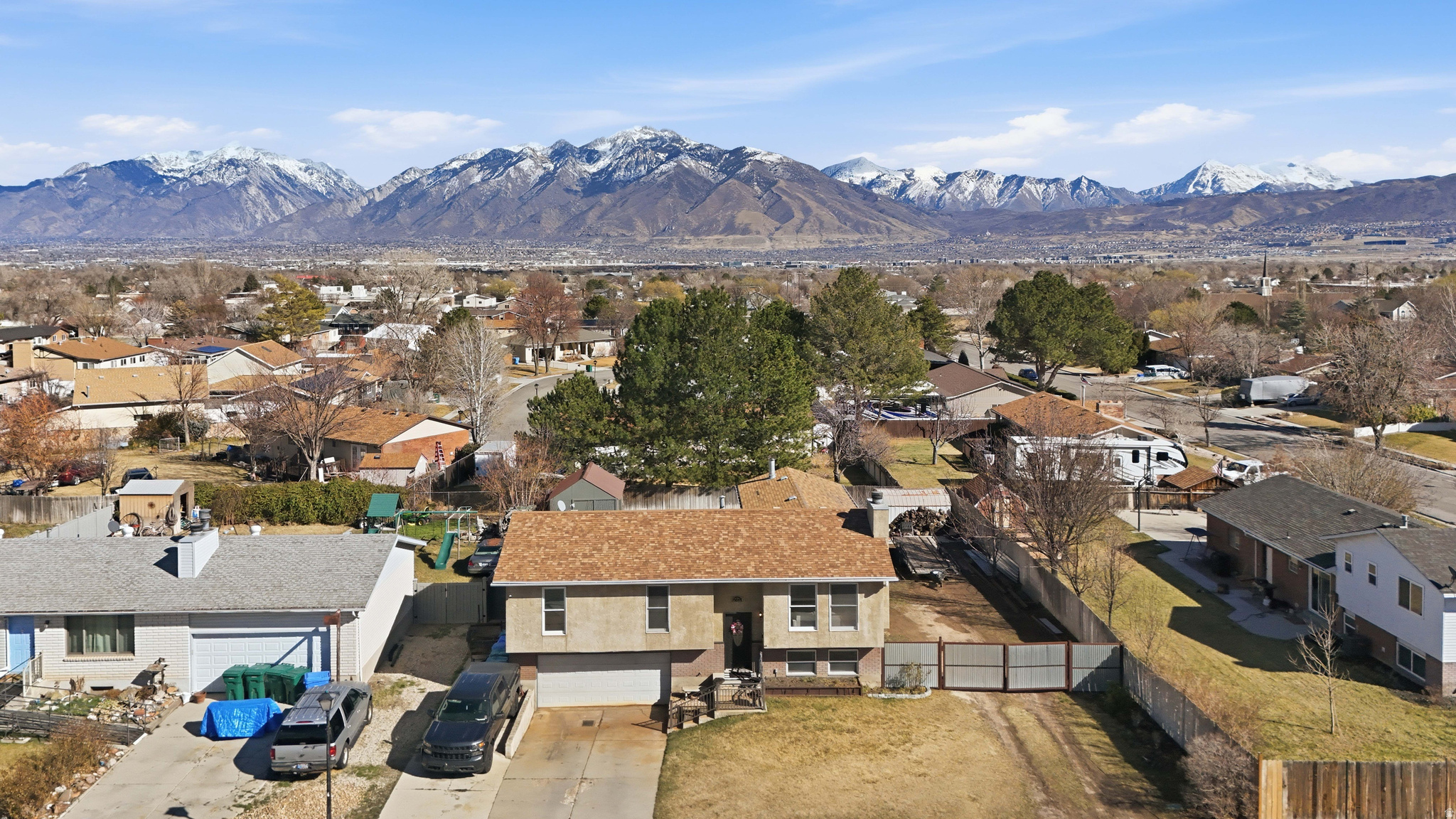 OQUIRRH ESTATES - Residential