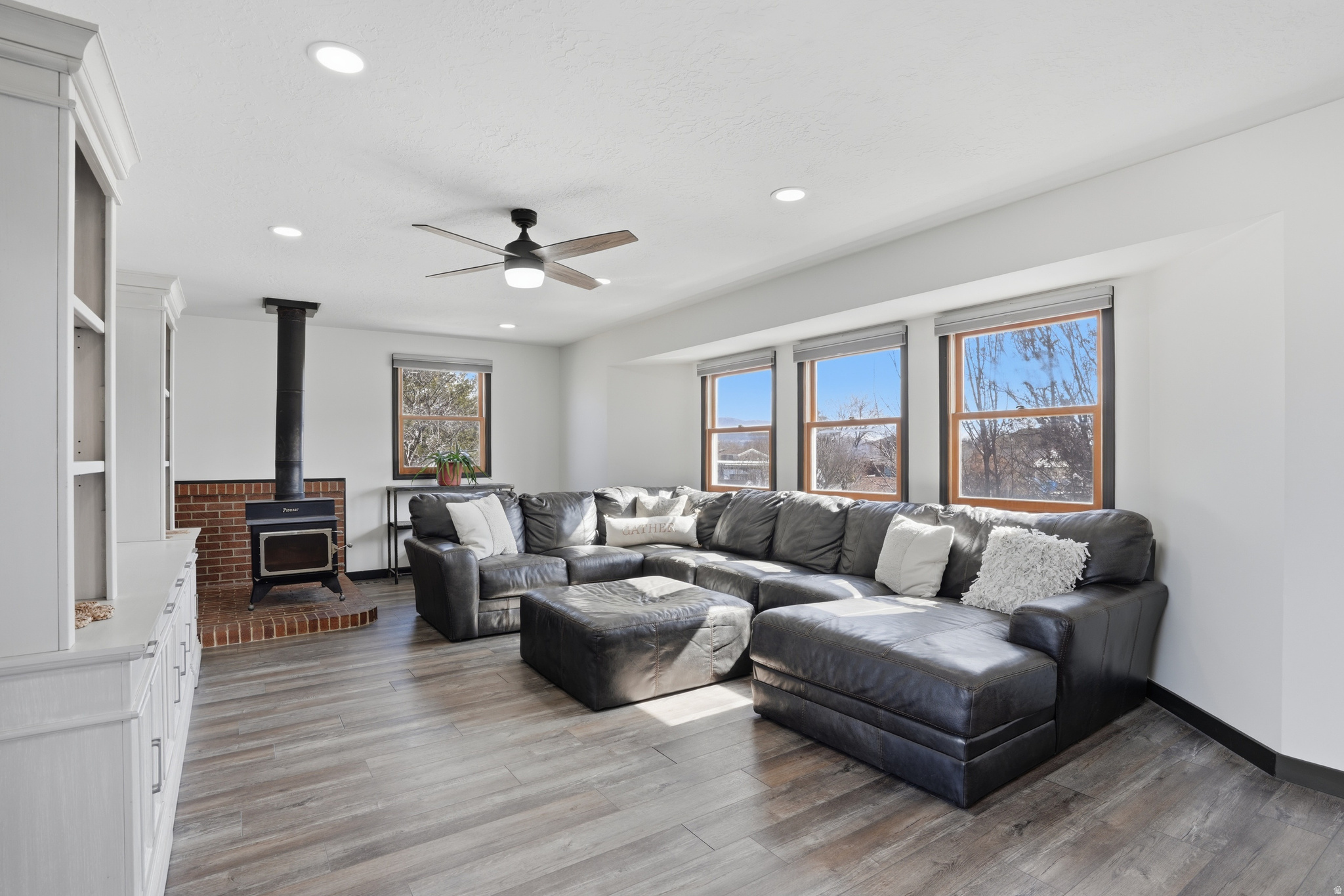 OQUIRRH ESTATES - Residential