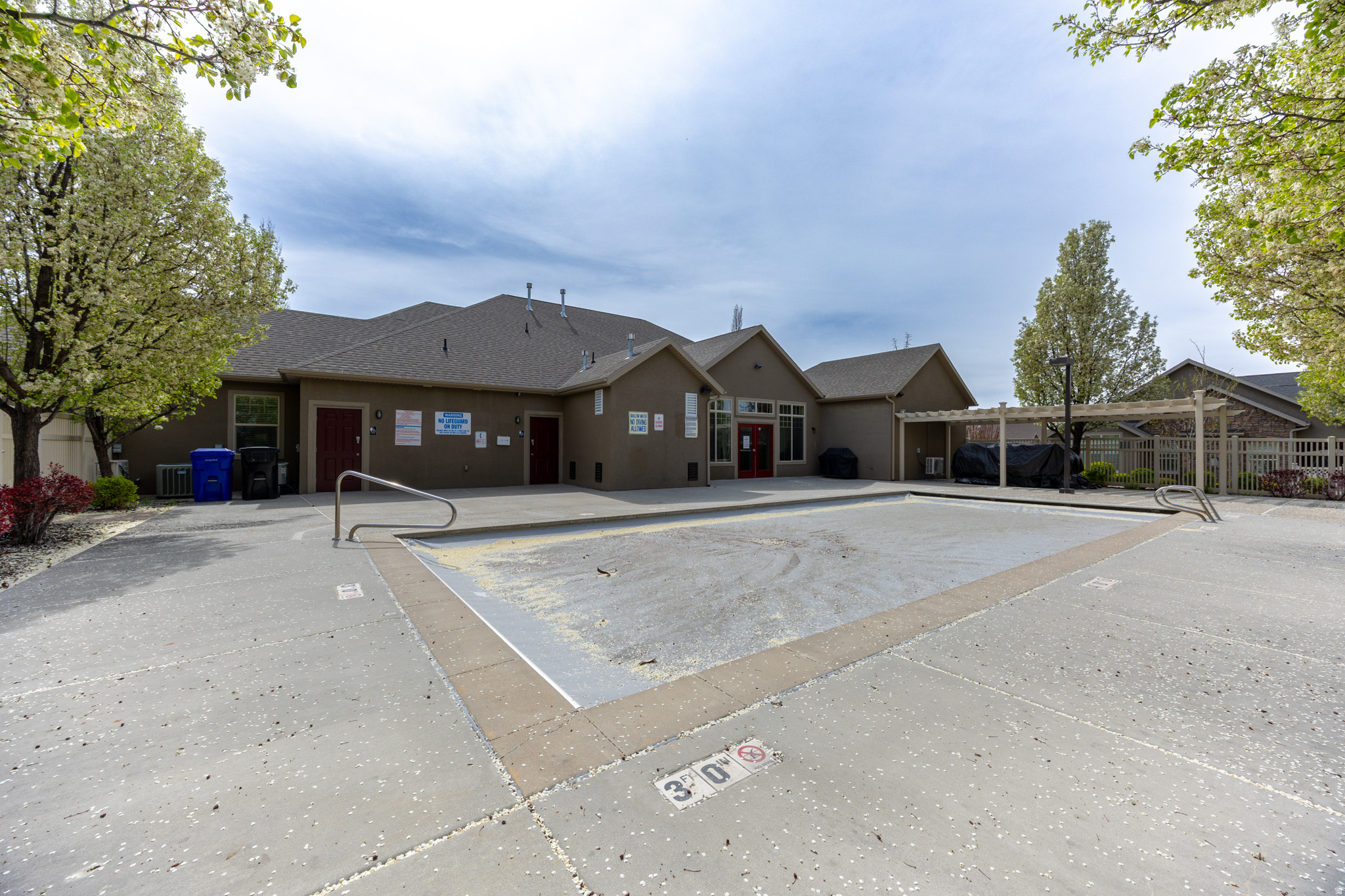 SUNSET PARK VILLAS - Residential