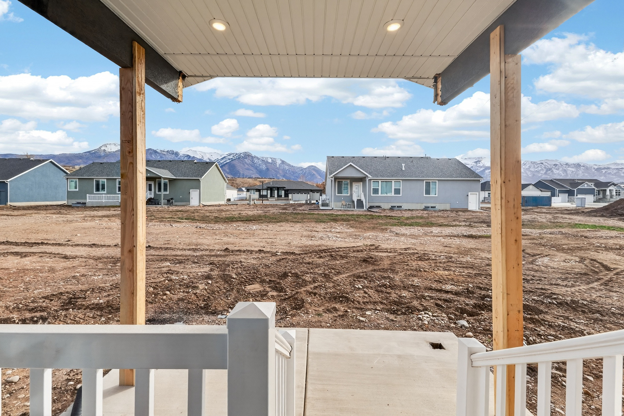 RIVERWOOD - Residential