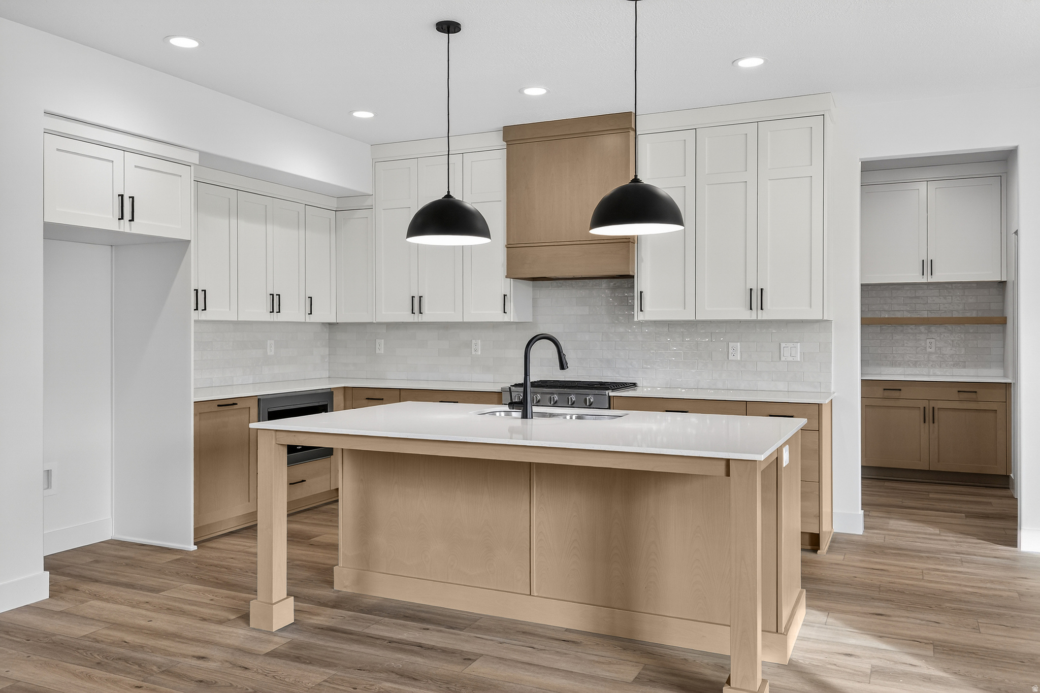 RIVERWOOD - Residential