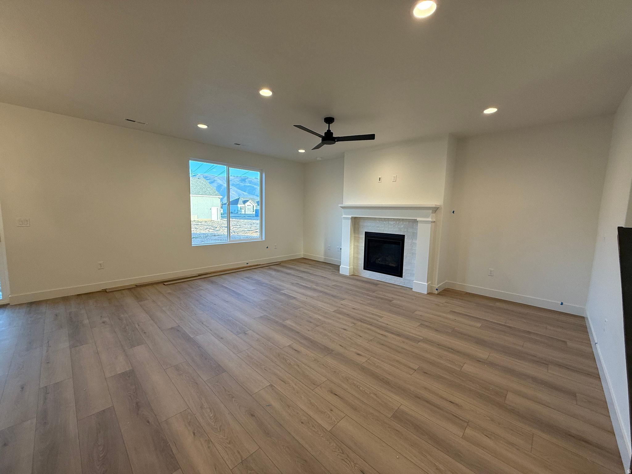 RIVERWOOD - Residential