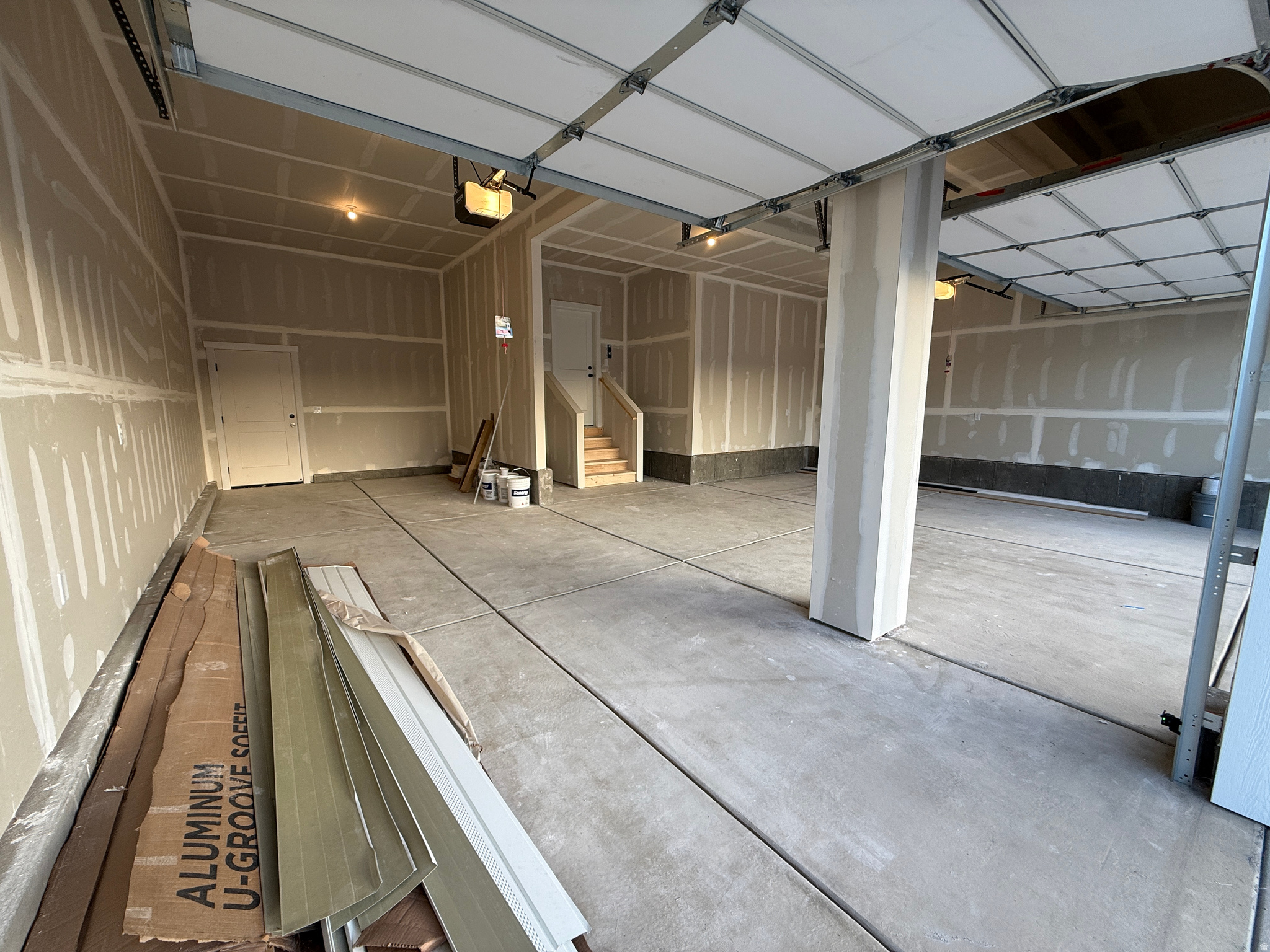 RIVERWOOD - Residential