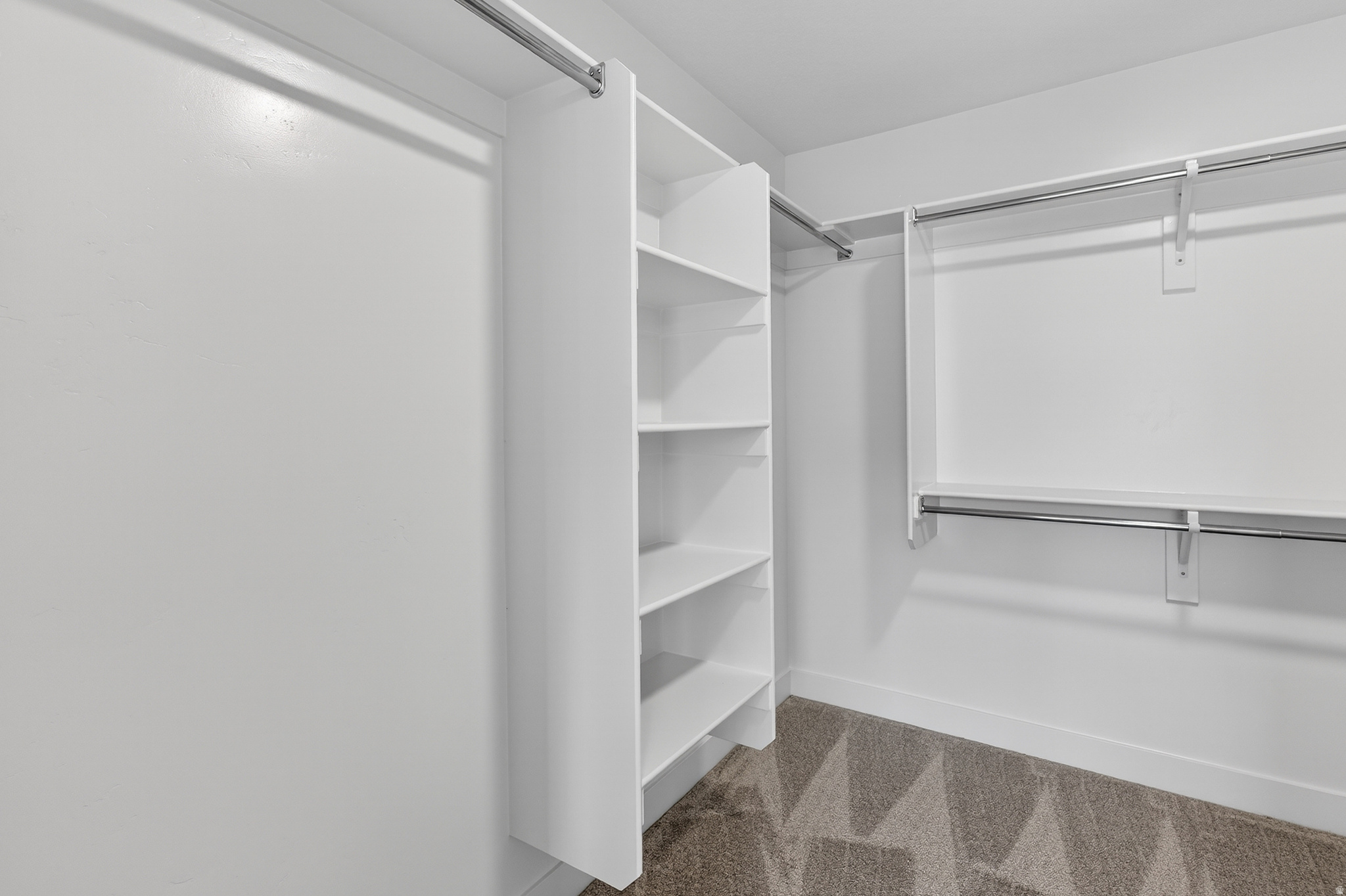 RIVERWOOD - Residential