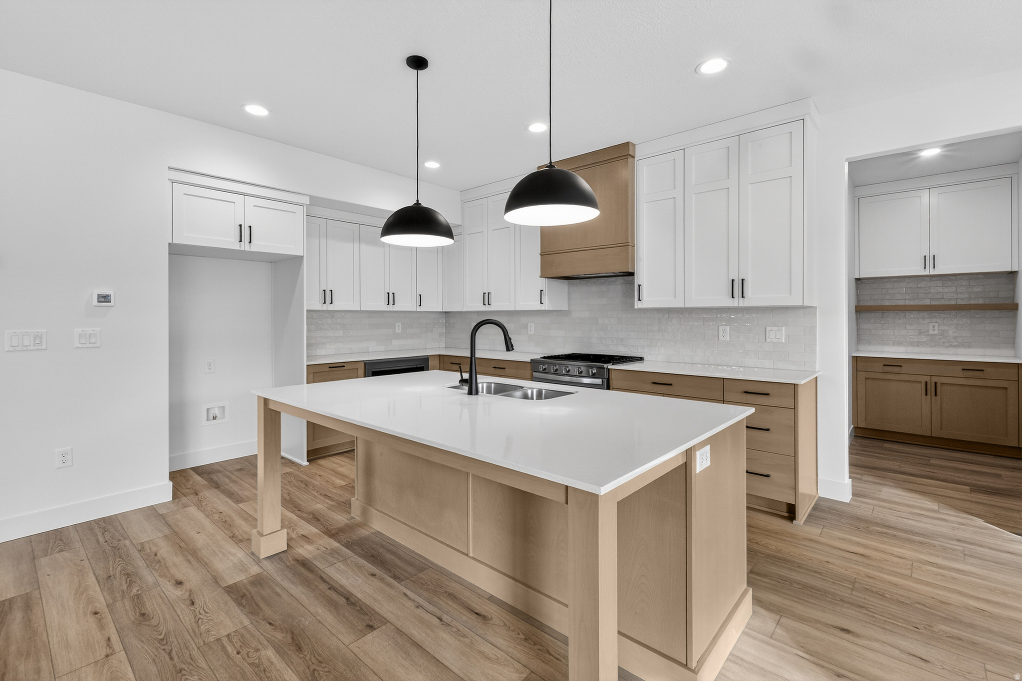 RIVERWOOD - Residential