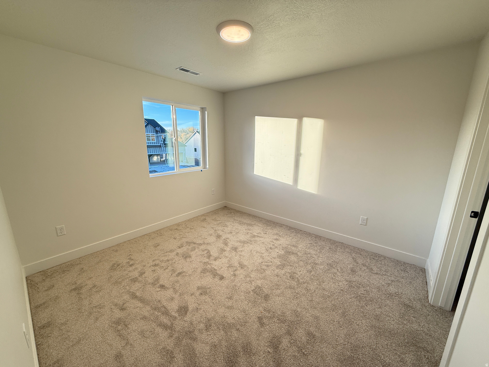 RIVERWOOD - Residential