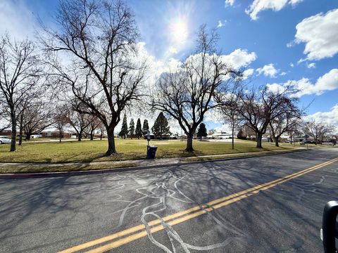 Tiny photo for 164 E 4475 S, Washington Terrace, UT 84405 (MLS # 2141653)