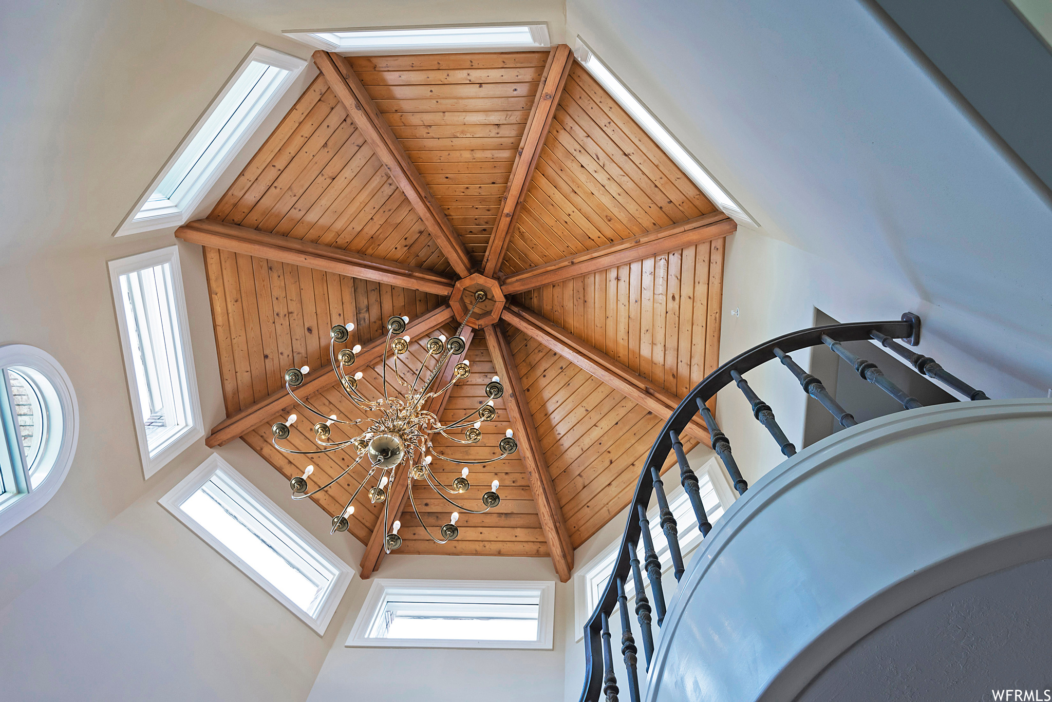 Sandy, Utah 84093, United States, 7 Bedrooms Bedrooms, ,10 BathroomsBathrooms,Residential,Pending,70750