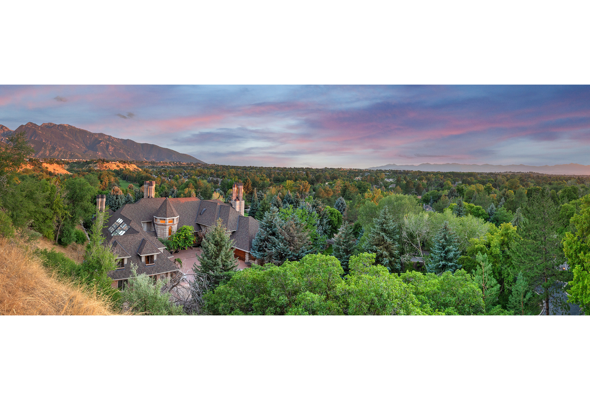 Sandy, Utah 84093, United States, 7 Bedrooms Bedrooms, ,10 BathroomsBathrooms,Residential,Pending,70750