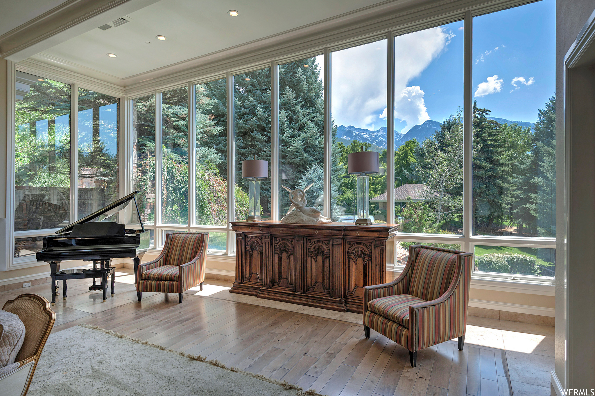 Sandy, Utah 84093, United States, 7 Bedrooms Bedrooms, ,10 BathroomsBathrooms,Residential,Pending,70750