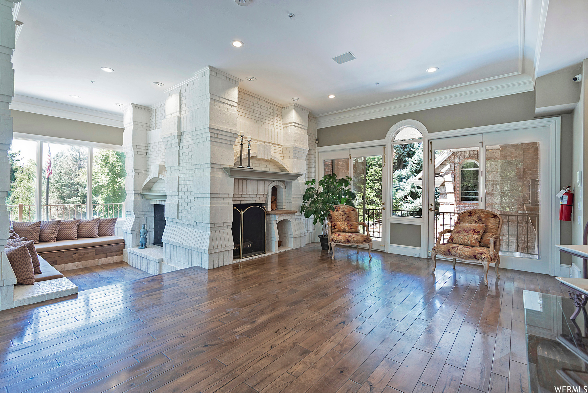 Sandy, Utah 84093, United States, 7 Bedrooms Bedrooms, ,10 BathroomsBathrooms,Residential,Pending,70750