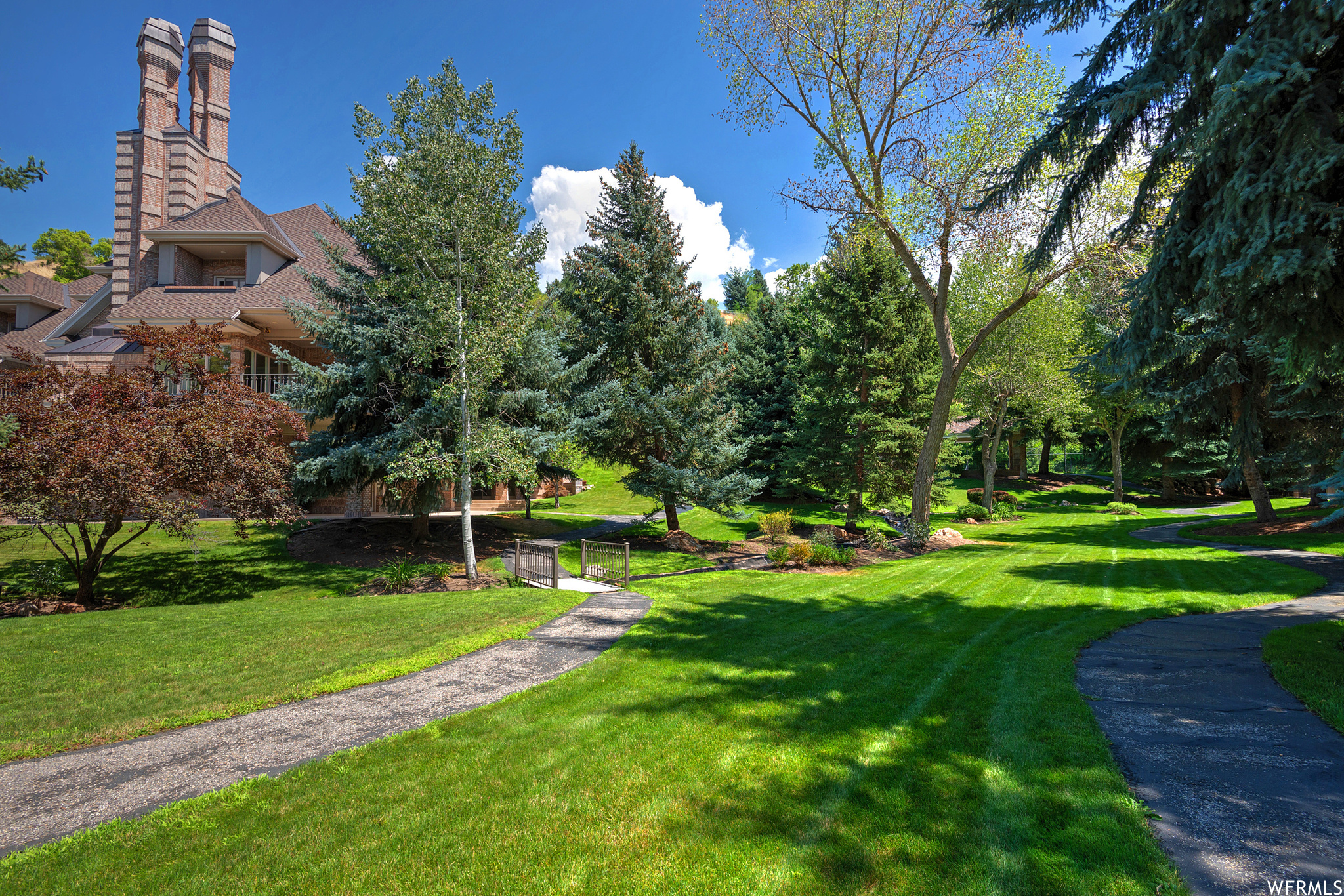 Sandy, Utah 84093, United States, 7 Bedrooms Bedrooms, ,10 BathroomsBathrooms,Residential,Pending,70750