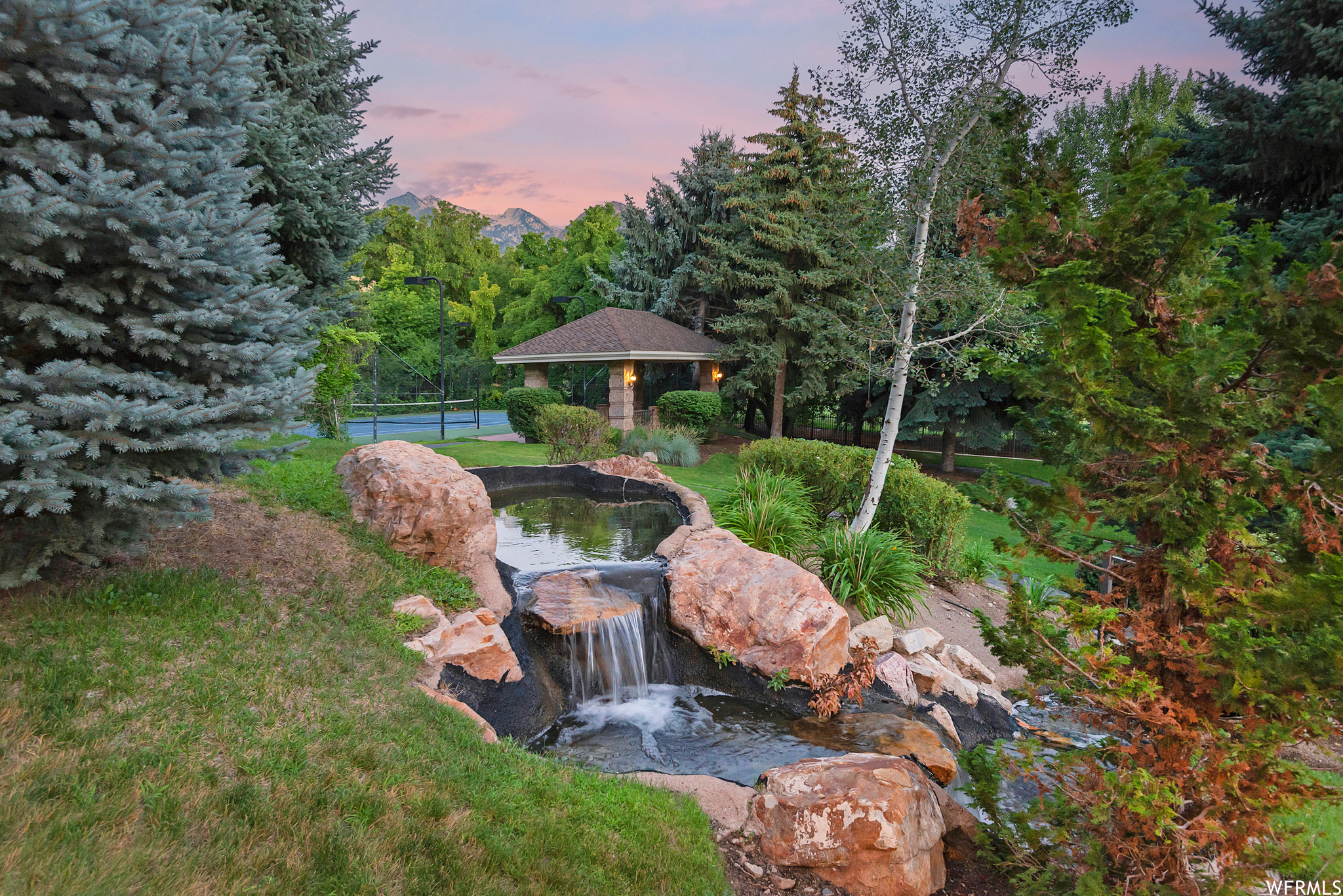 Sandy, Utah 84093, United States, 7 Bedrooms Bedrooms, ,10 BathroomsBathrooms,Residential,Pending,70750