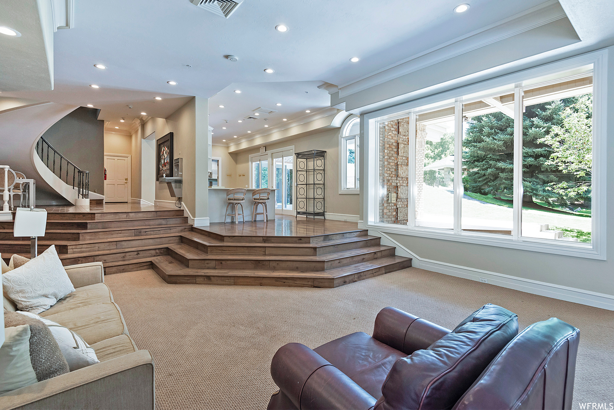 Sandy, Utah 84093, United States, 7 Bedrooms Bedrooms, ,10 BathroomsBathrooms,Residential,Pending,70750