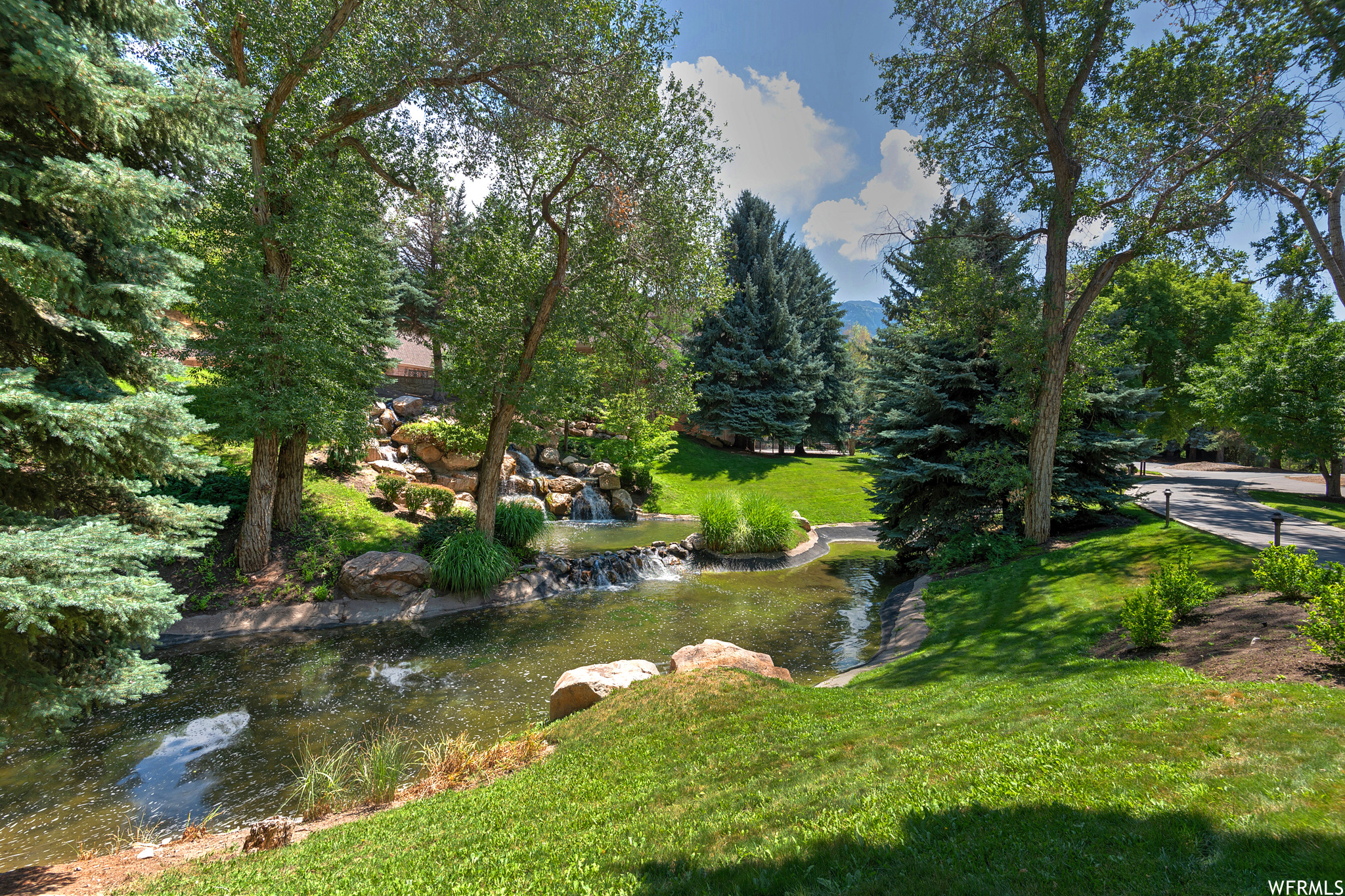 Sandy, Utah 84093, United States, 7 Bedrooms Bedrooms, ,10 BathroomsBathrooms,Residential,Pending,70750