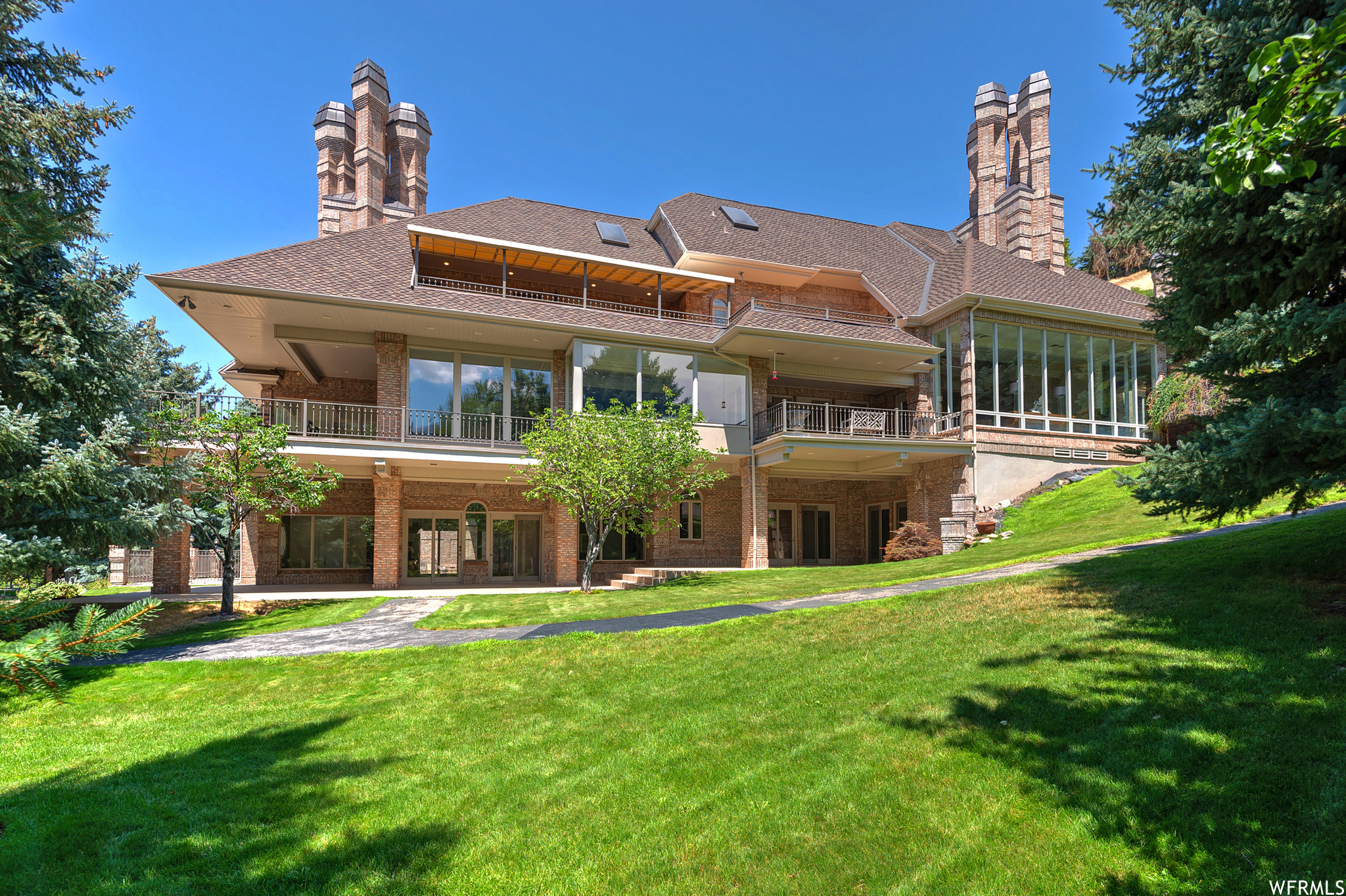 Sandy, Utah 84093, United States, 7 Bedrooms Bedrooms, ,10 BathroomsBathrooms,Residential,Pending,70750