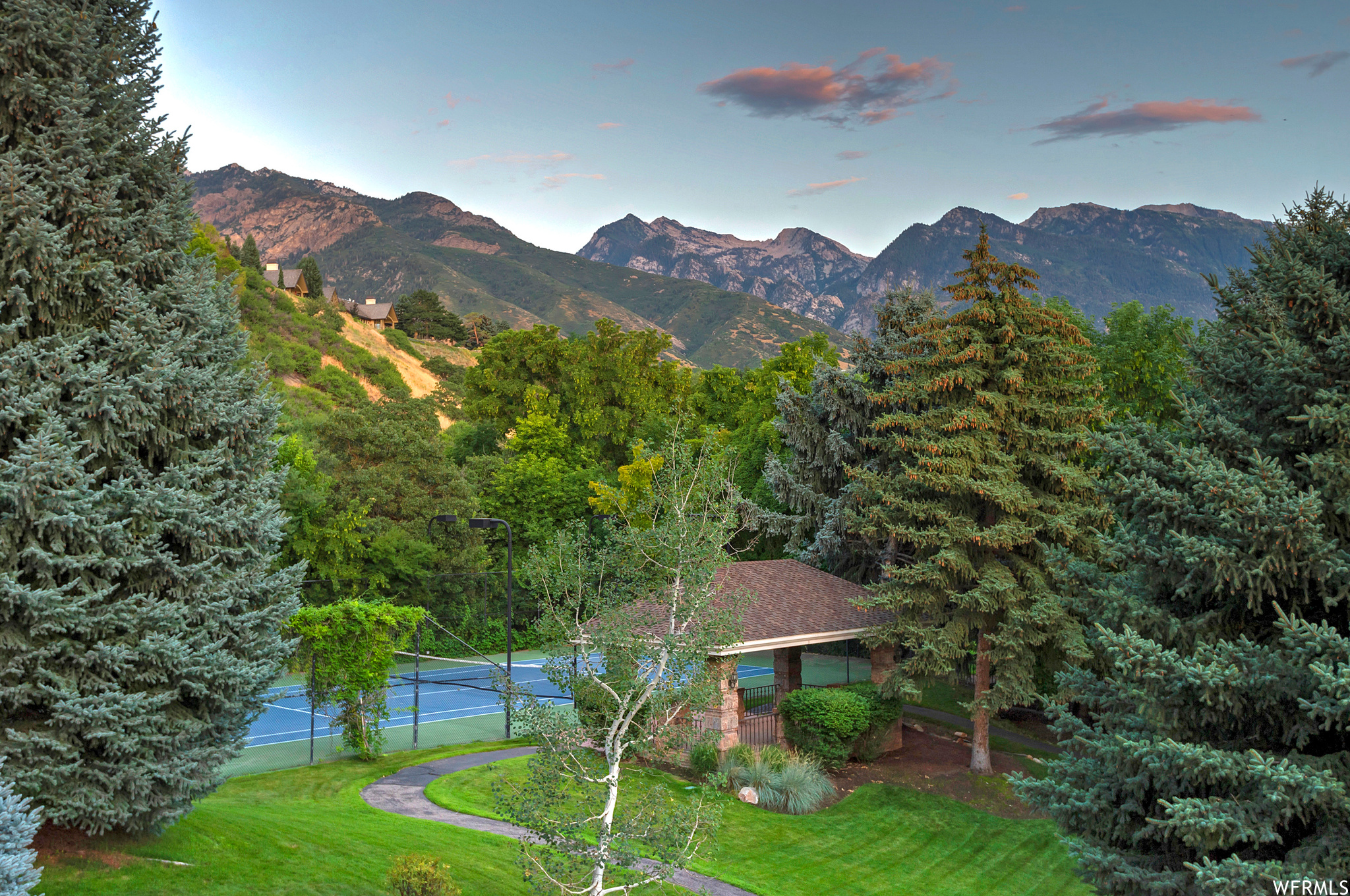 Sandy, Utah 84093, United States, 7 Bedrooms Bedrooms, ,10 BathroomsBathrooms,Residential,Pending,70750