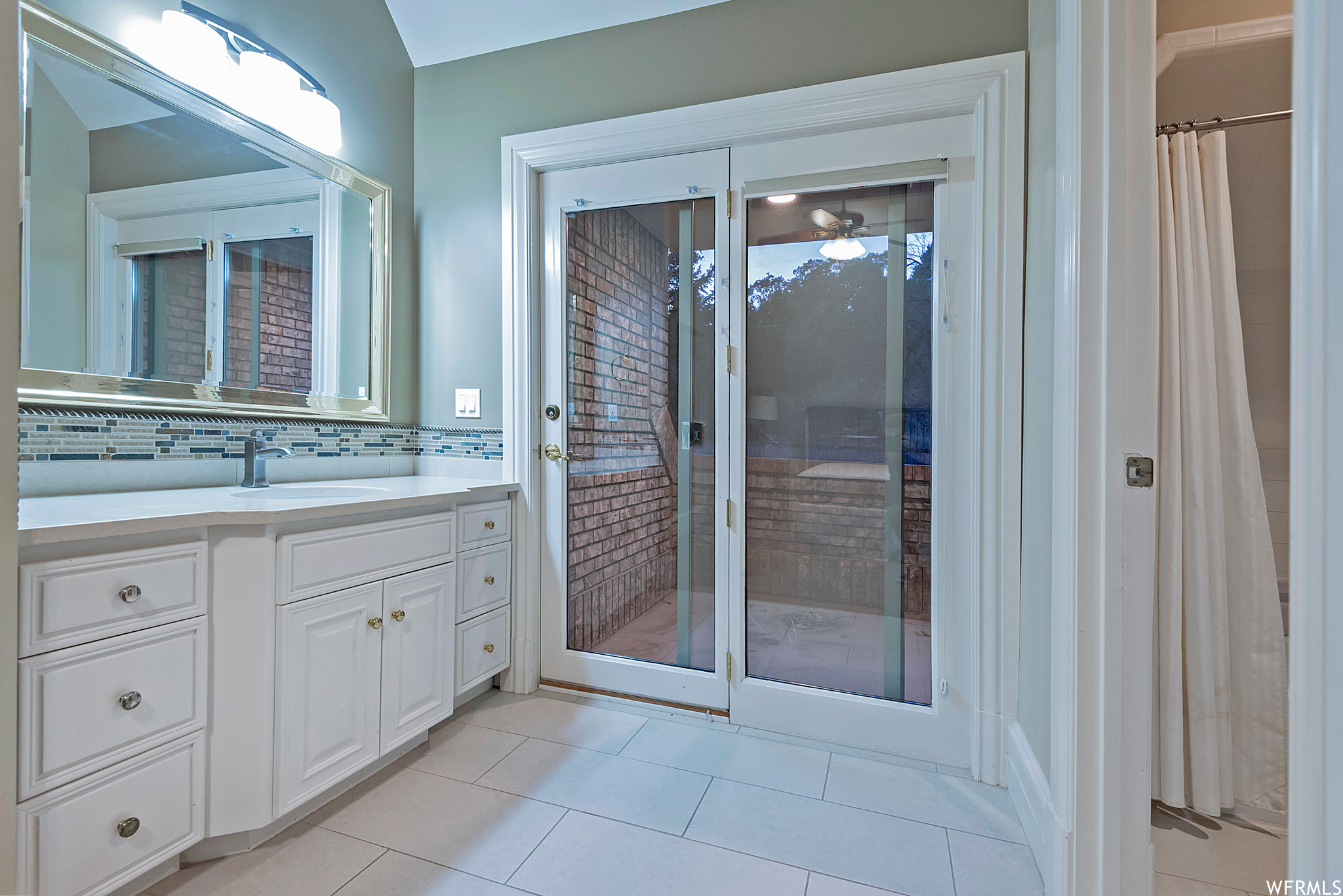 Sandy, Utah 84093, United States, 7 Bedrooms Bedrooms, ,10 BathroomsBathrooms,Residential,Pending,70750