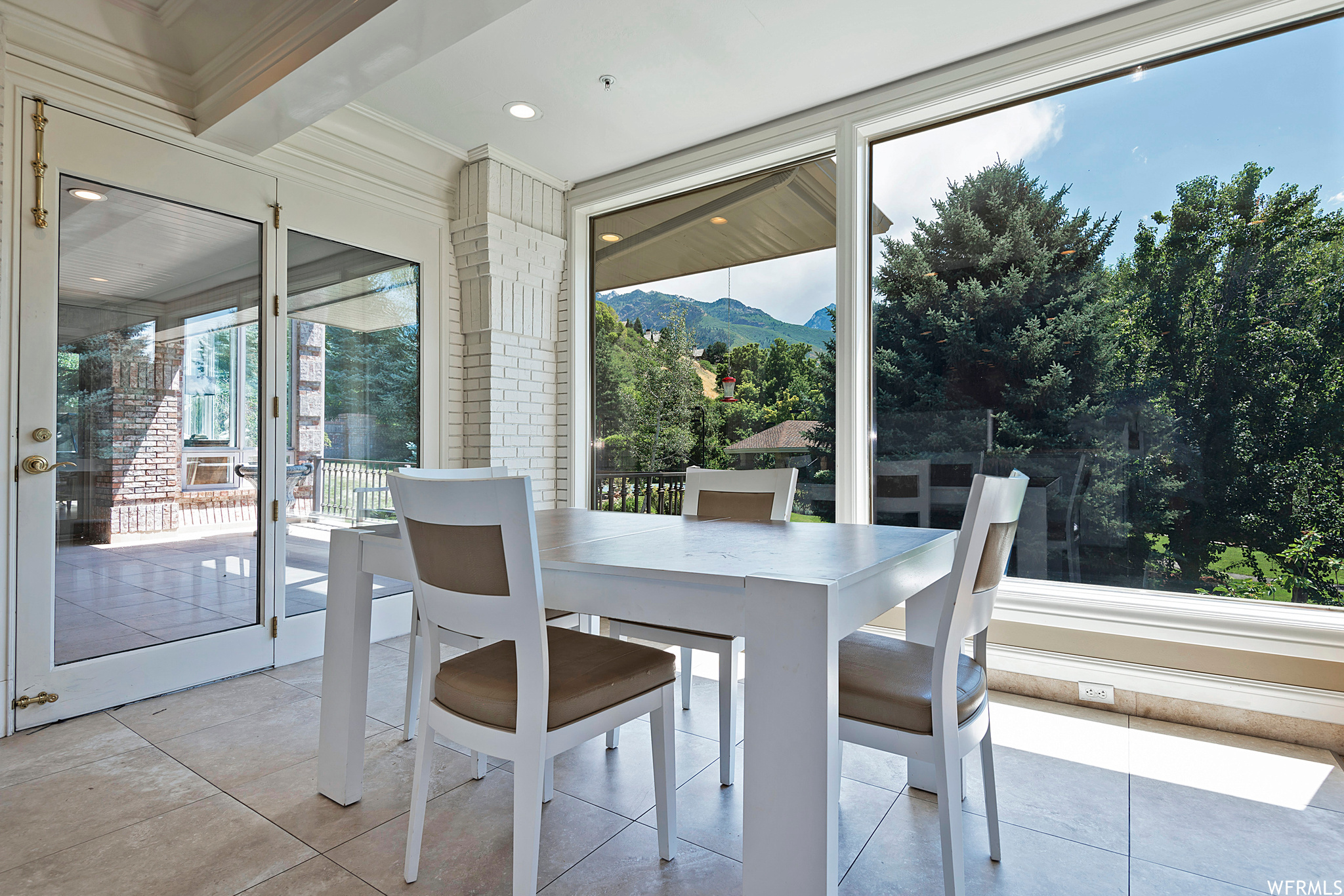 Sandy, Utah 84093, United States, 7 Bedrooms Bedrooms, ,10 BathroomsBathrooms,Residential,Pending,70750