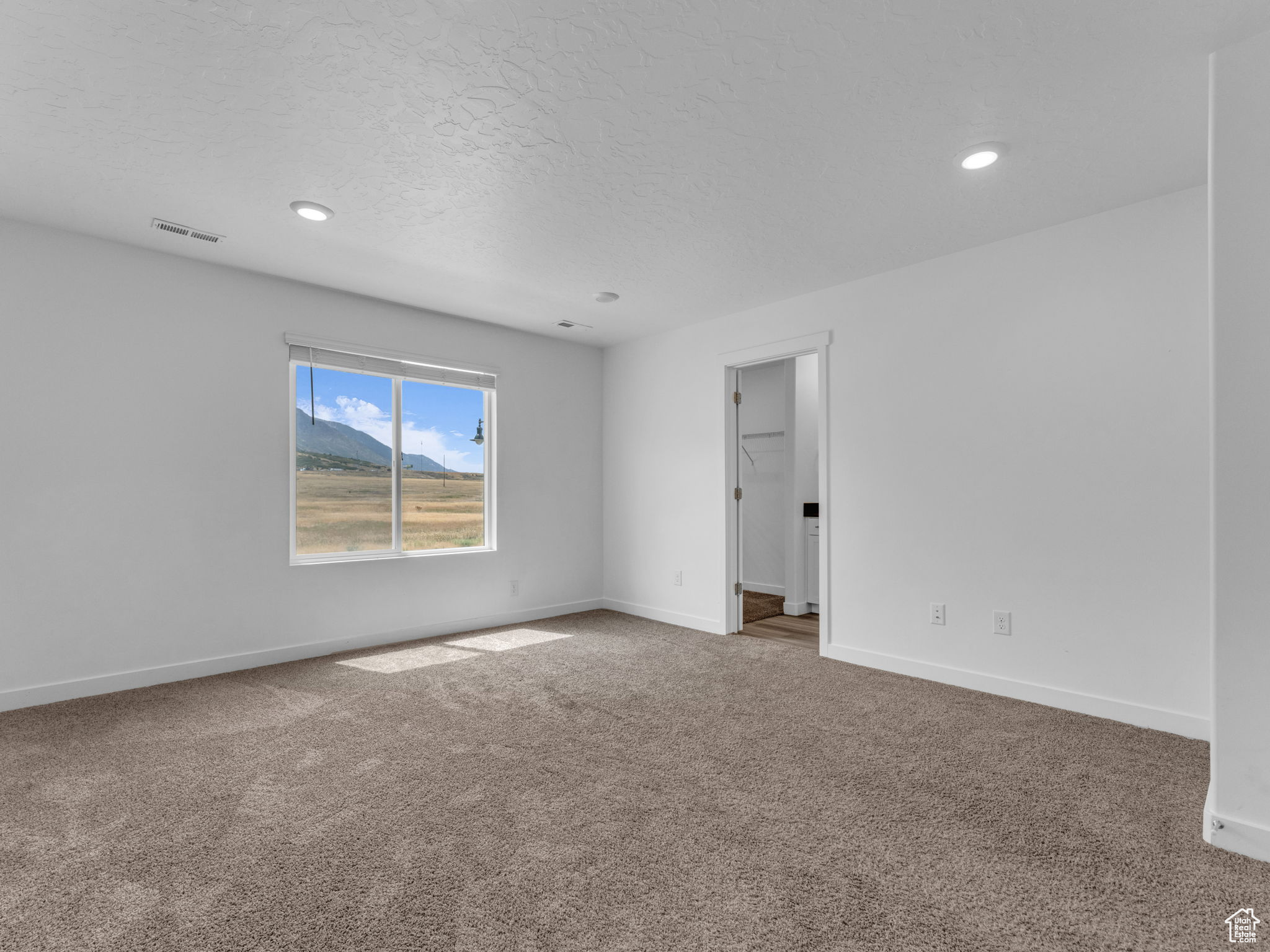 SUMMIT RIDGE TOWNS - Residential