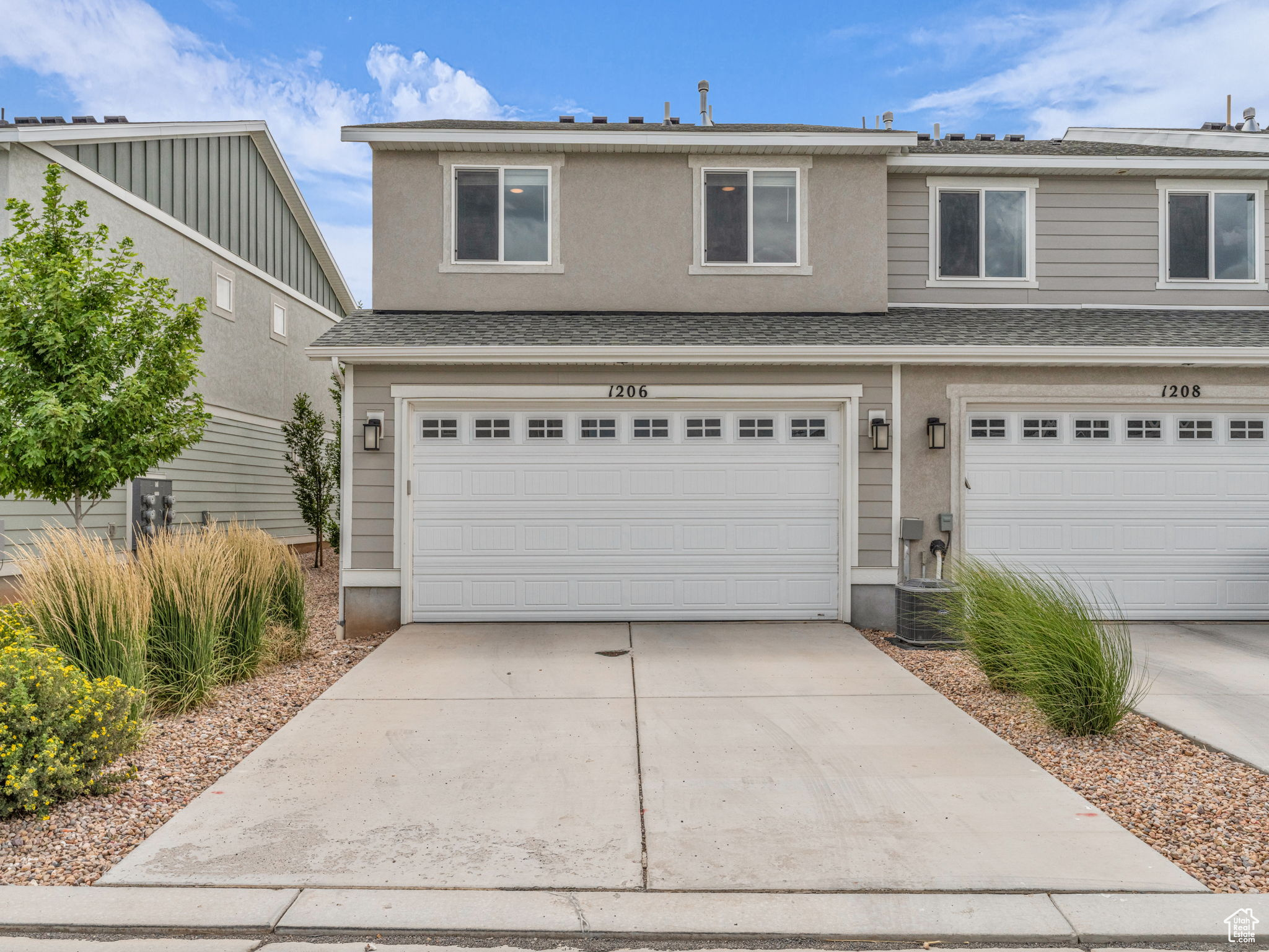 SUMMIT RIDGE TOWNS - Residential