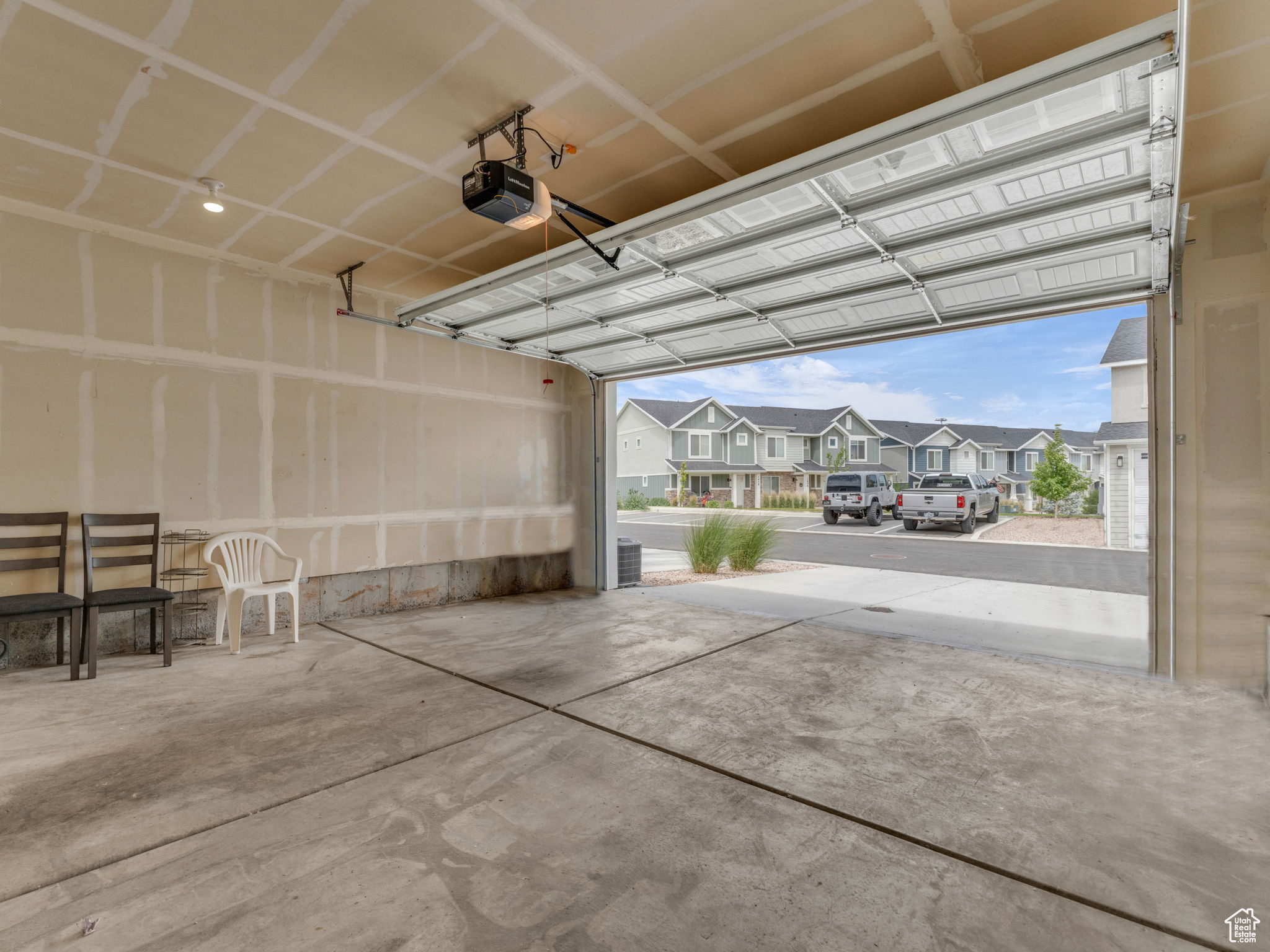 SUMMIT RIDGE TOWNS - Residential