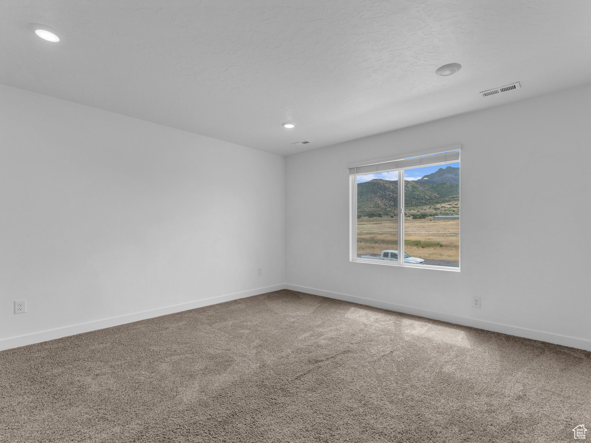 SUMMIT RIDGE TOWNS - Residential