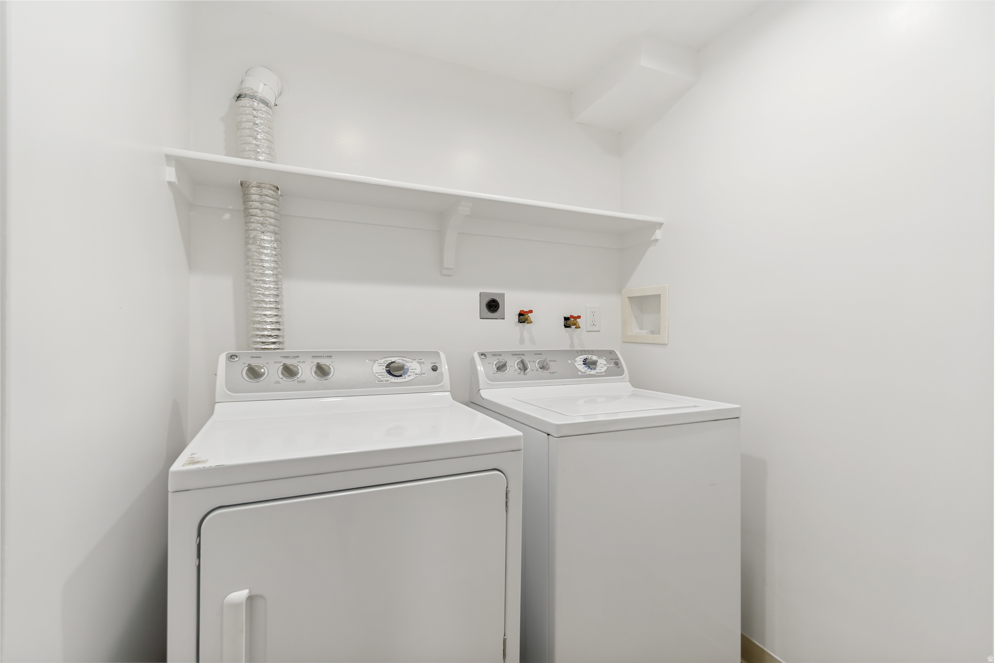 EDGEMONT PARK - Residential