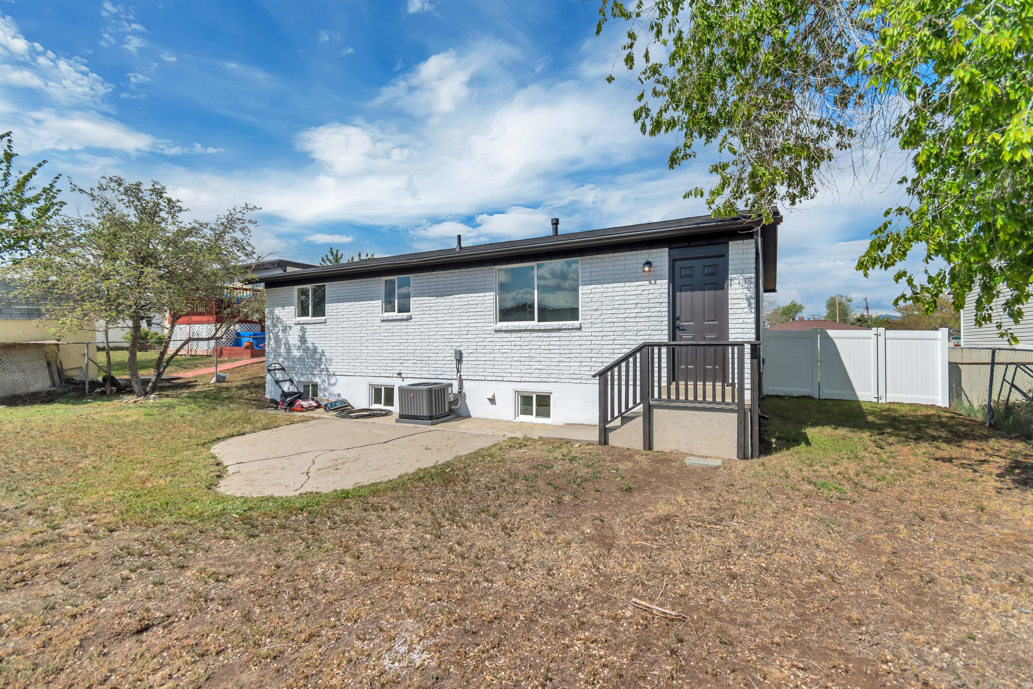 EDGEMONT PARK - Residential