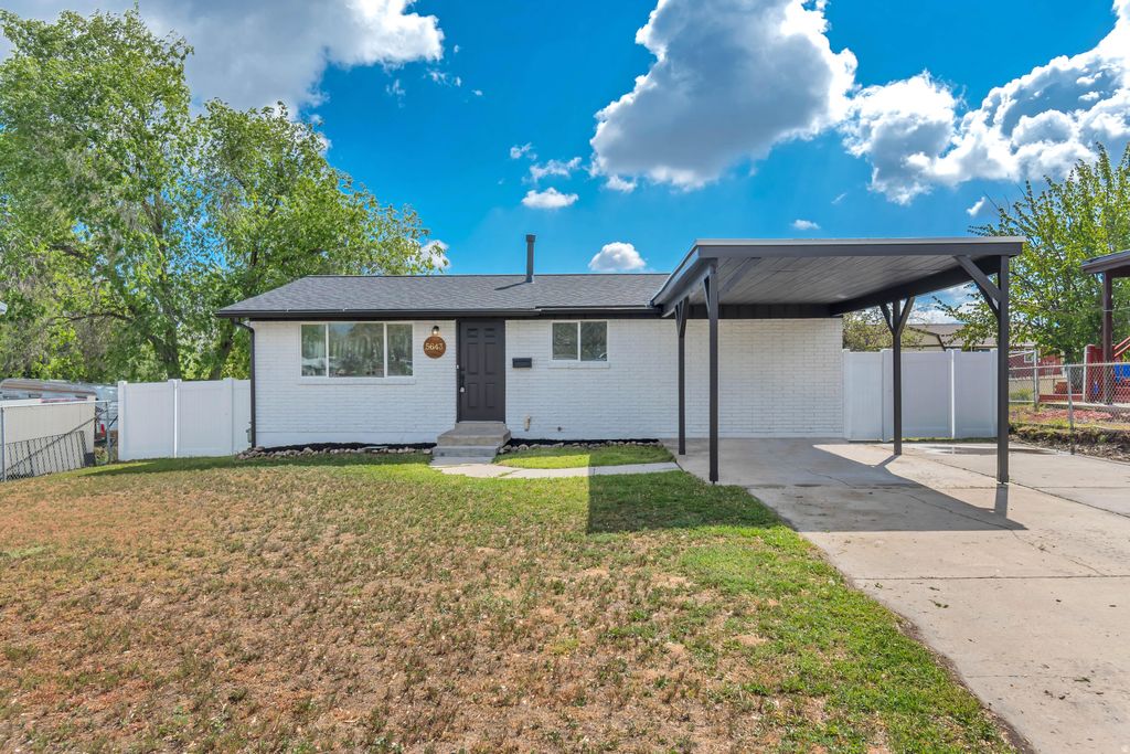 Photo of 5643 S 4015 W, Taylorsville, UT 84129 (MLS # 2154240)