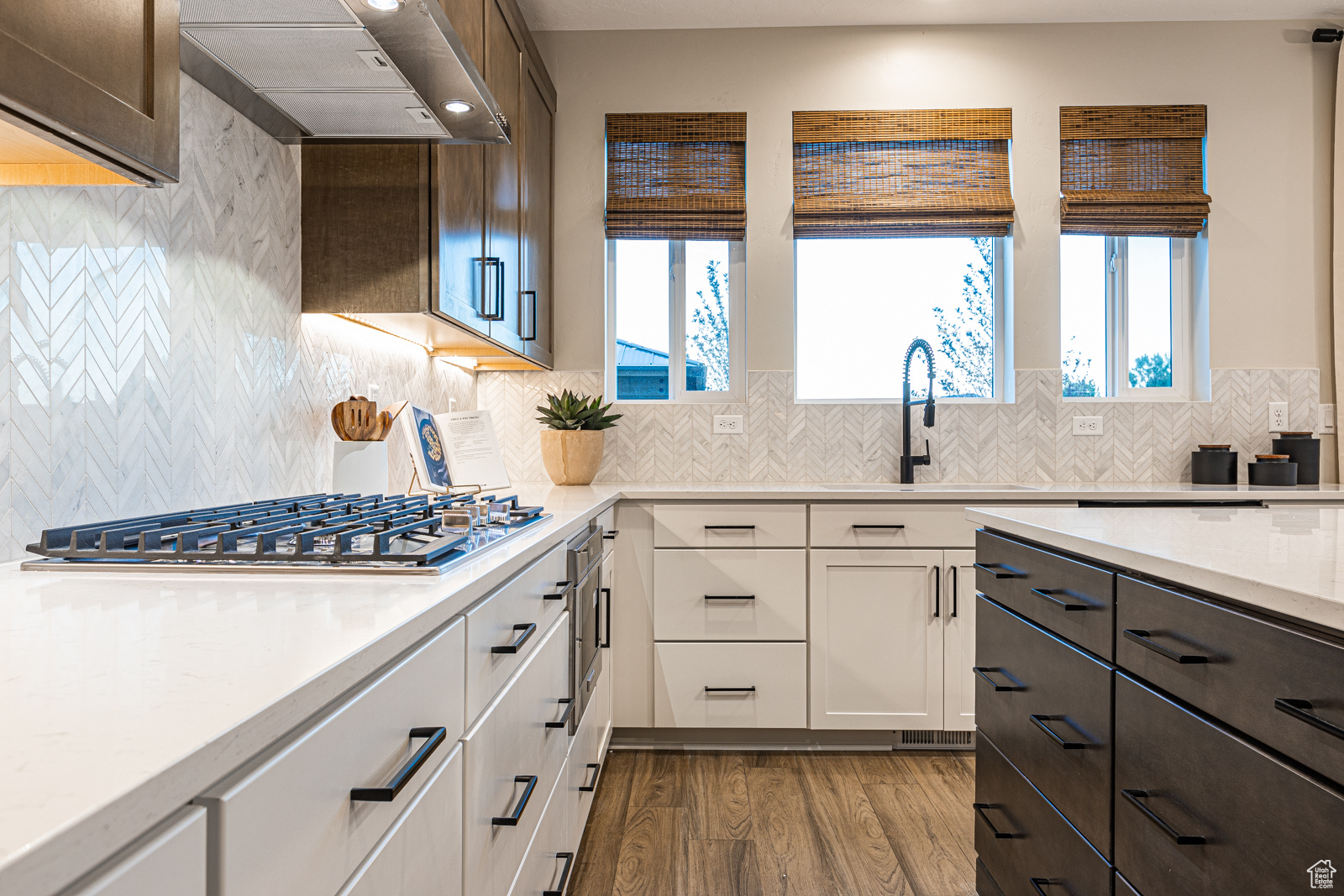 WILLOW ESTATES - Residential